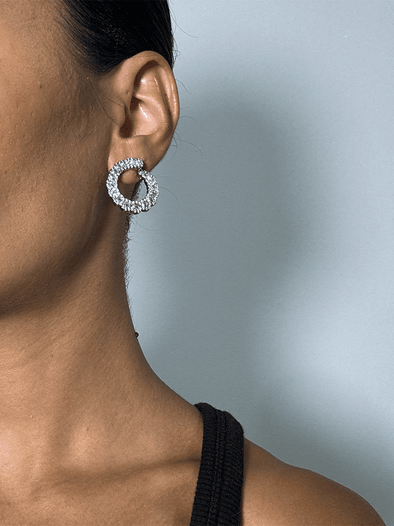 Brinco Prata Redondo com Zircônias