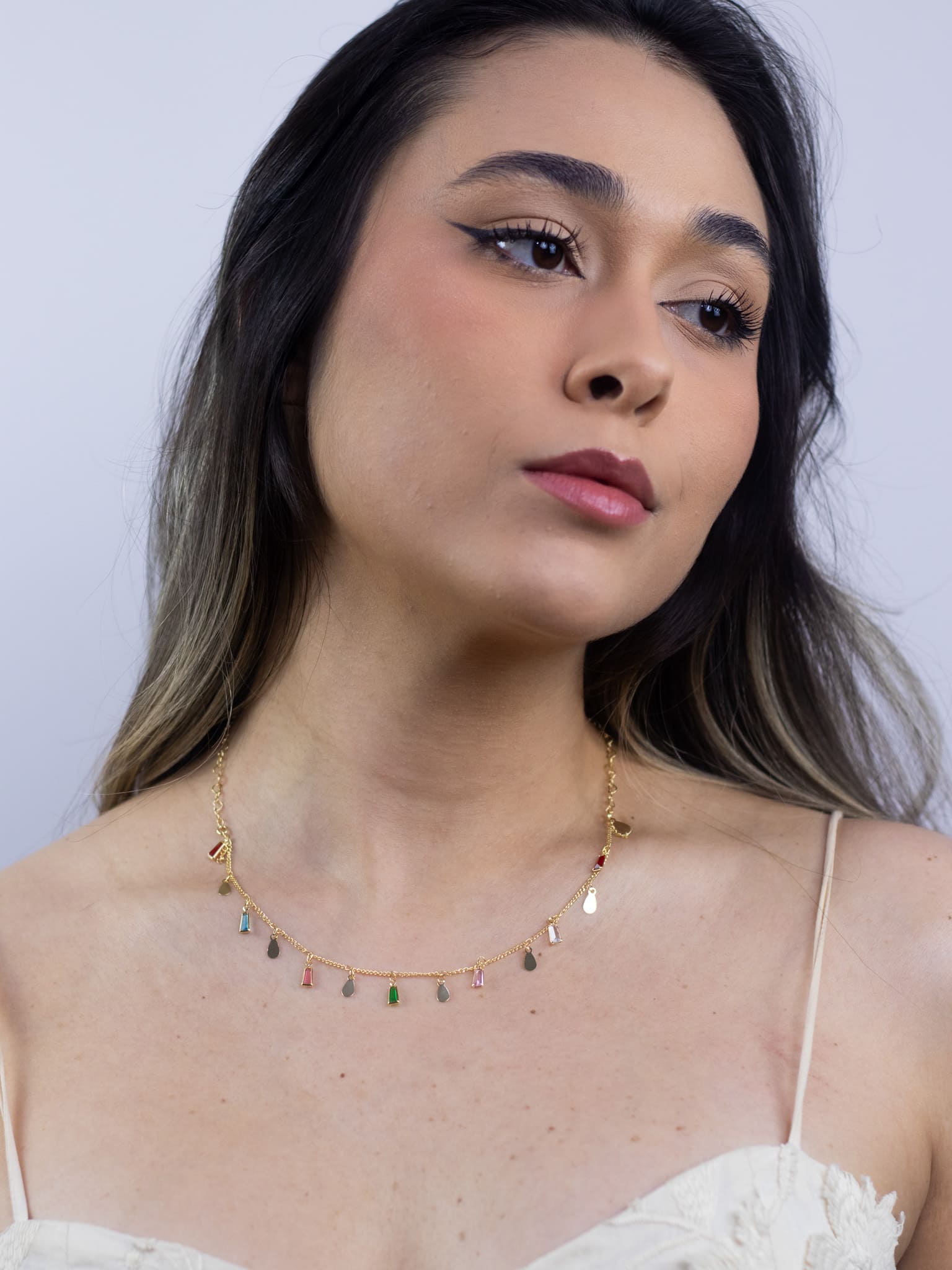 Choker Gota de Metal com Cristal Colorido Banhado a Ouro 18k