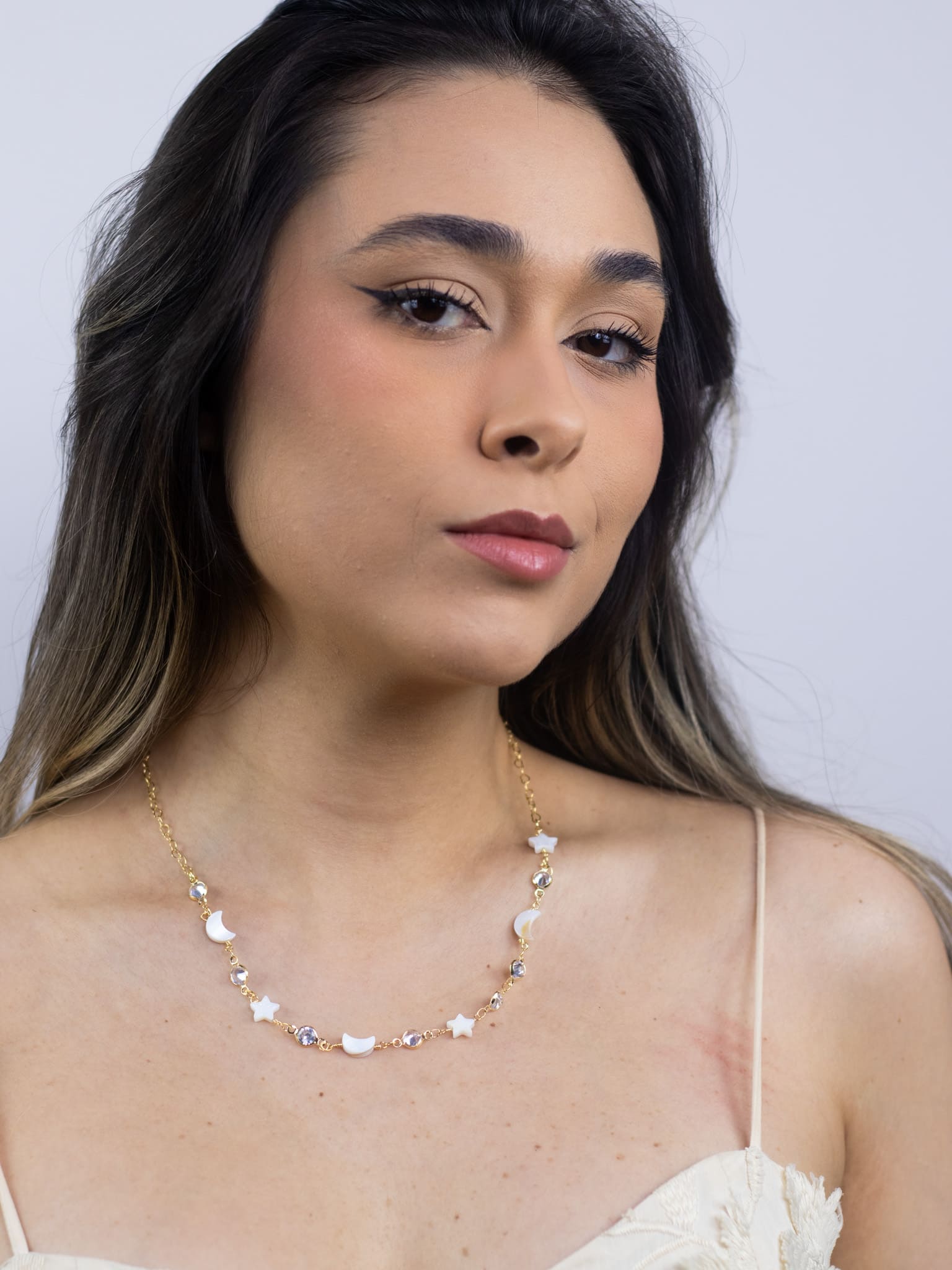 Choker de Madrepérola com Cristal Banhada a Ouro 18K