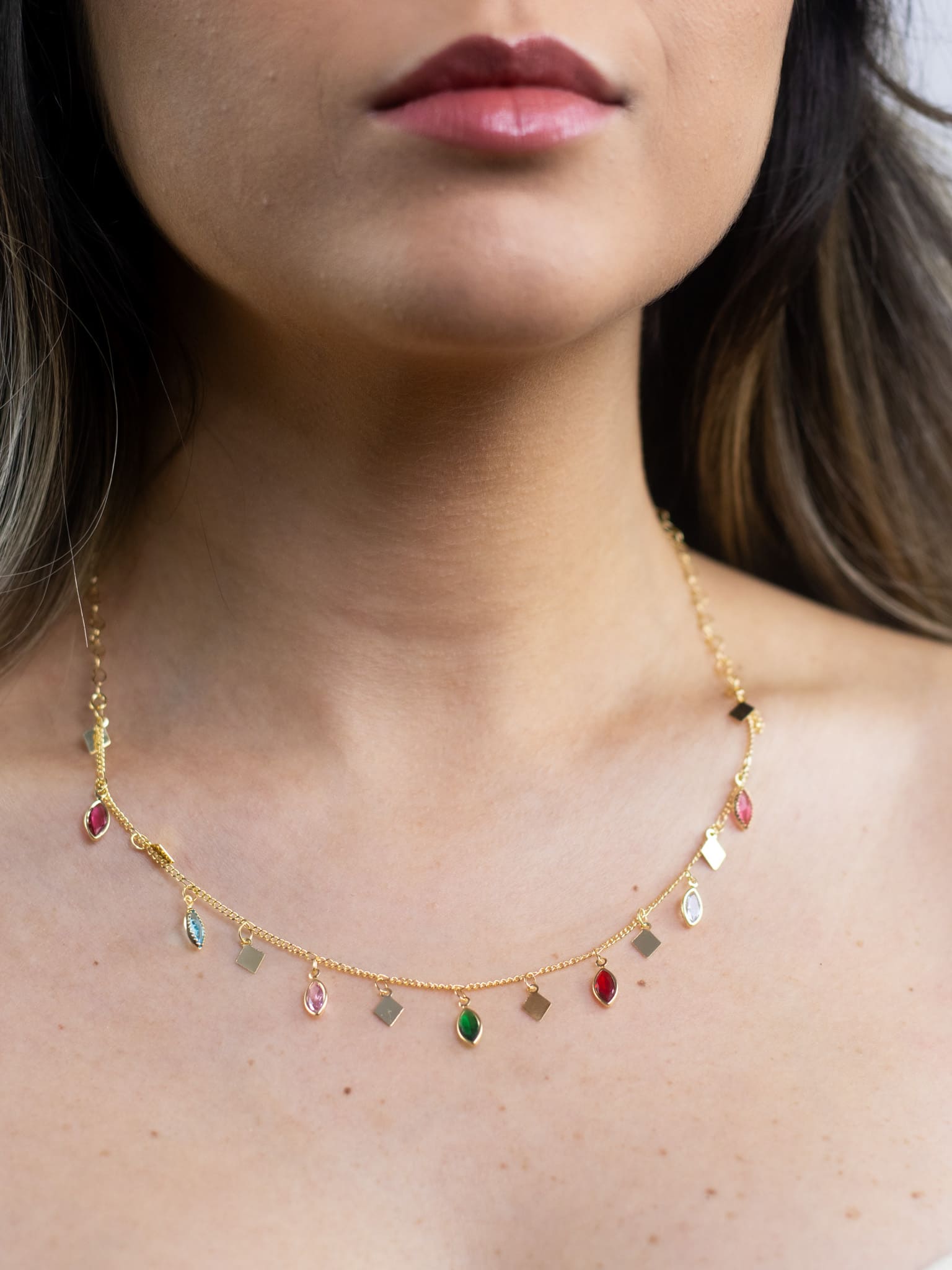 Choker Metal com Navete Colorido Banhado a Ouro 18k