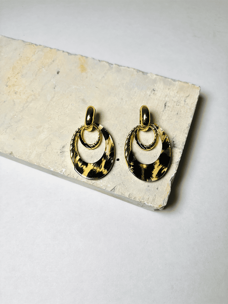 Brinco Boho de Metal Dourado e Acrílico com Estampa Abstrata