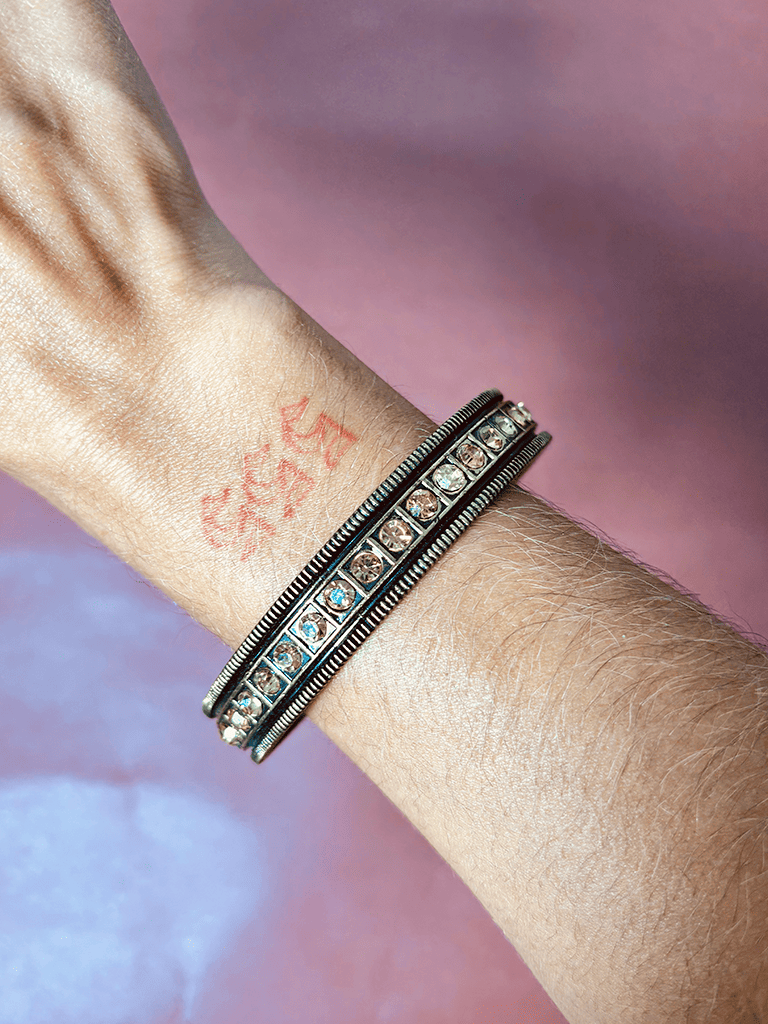 Bracelete Boho de Metal Dourado com Desenhos