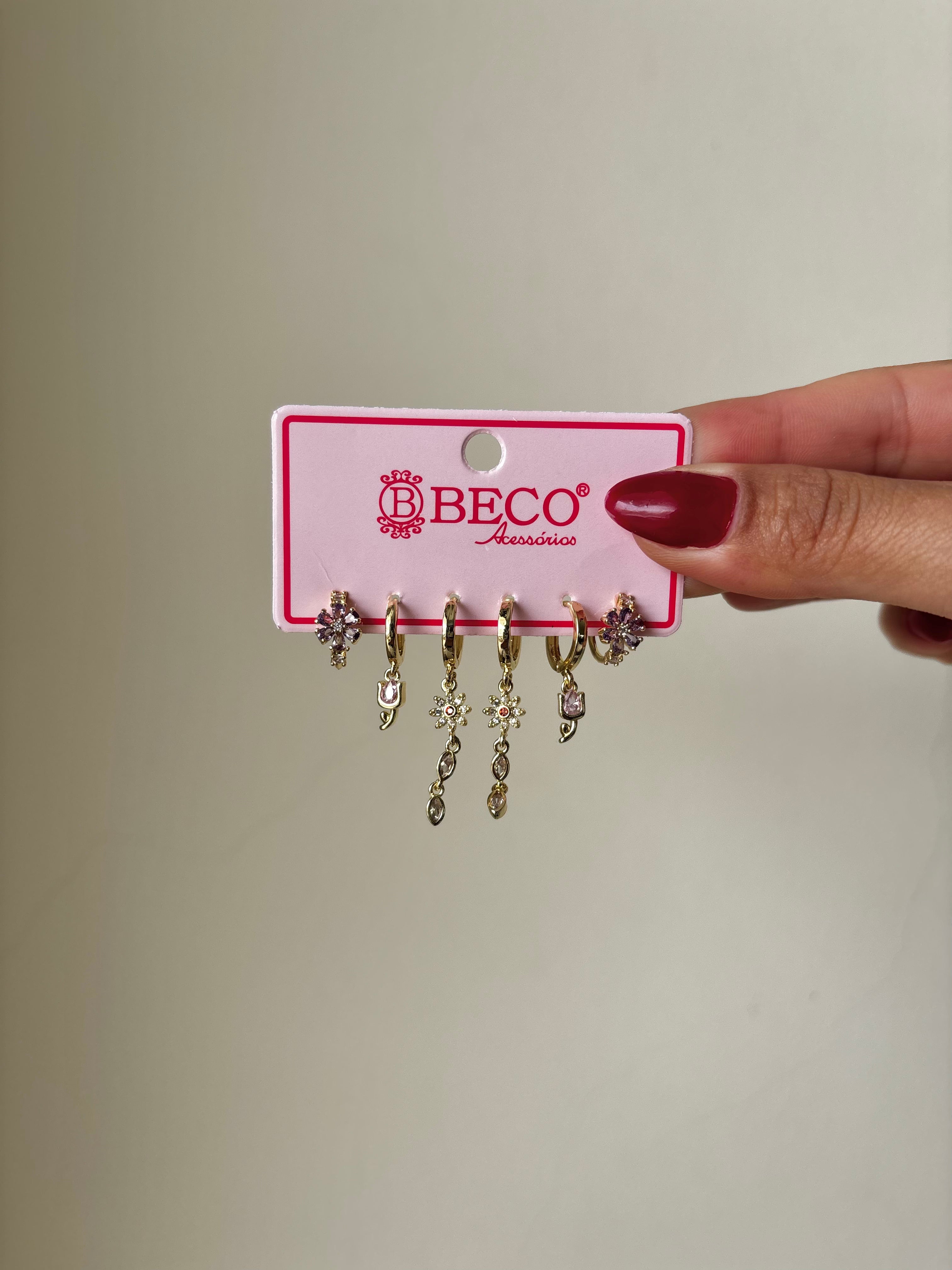 Kit de Argolas Pequenas com Pingentes Variados Delicados