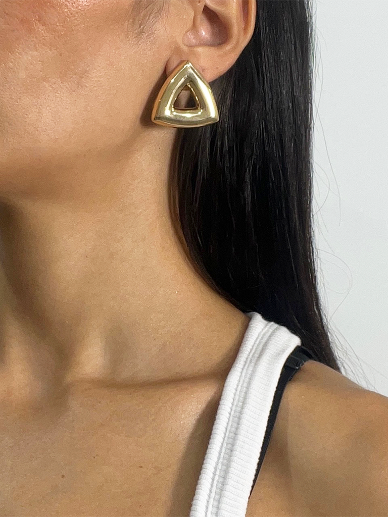 Brinco Dourado Formato Triangular