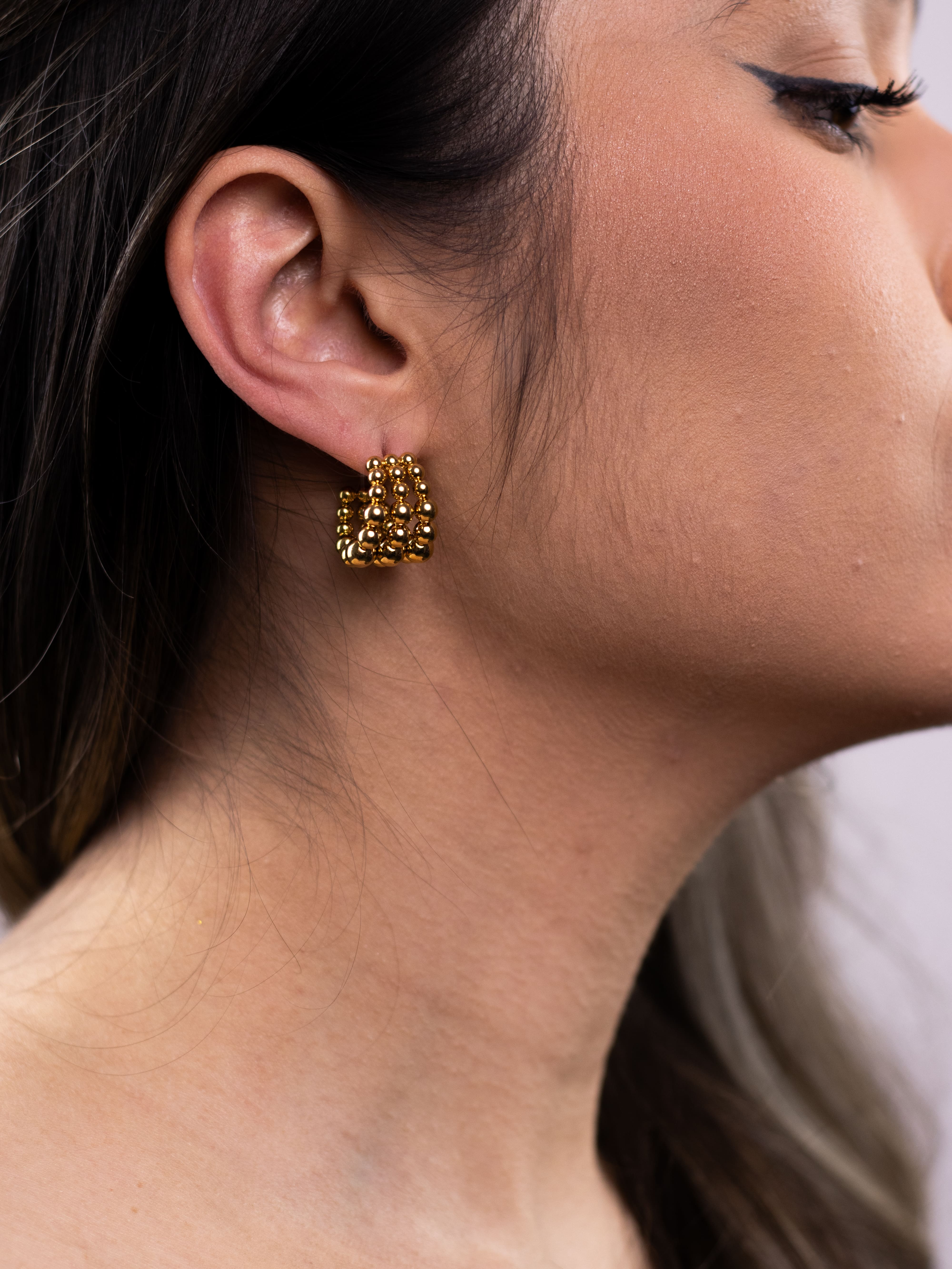 Argola Tripla Dourada de Esfera