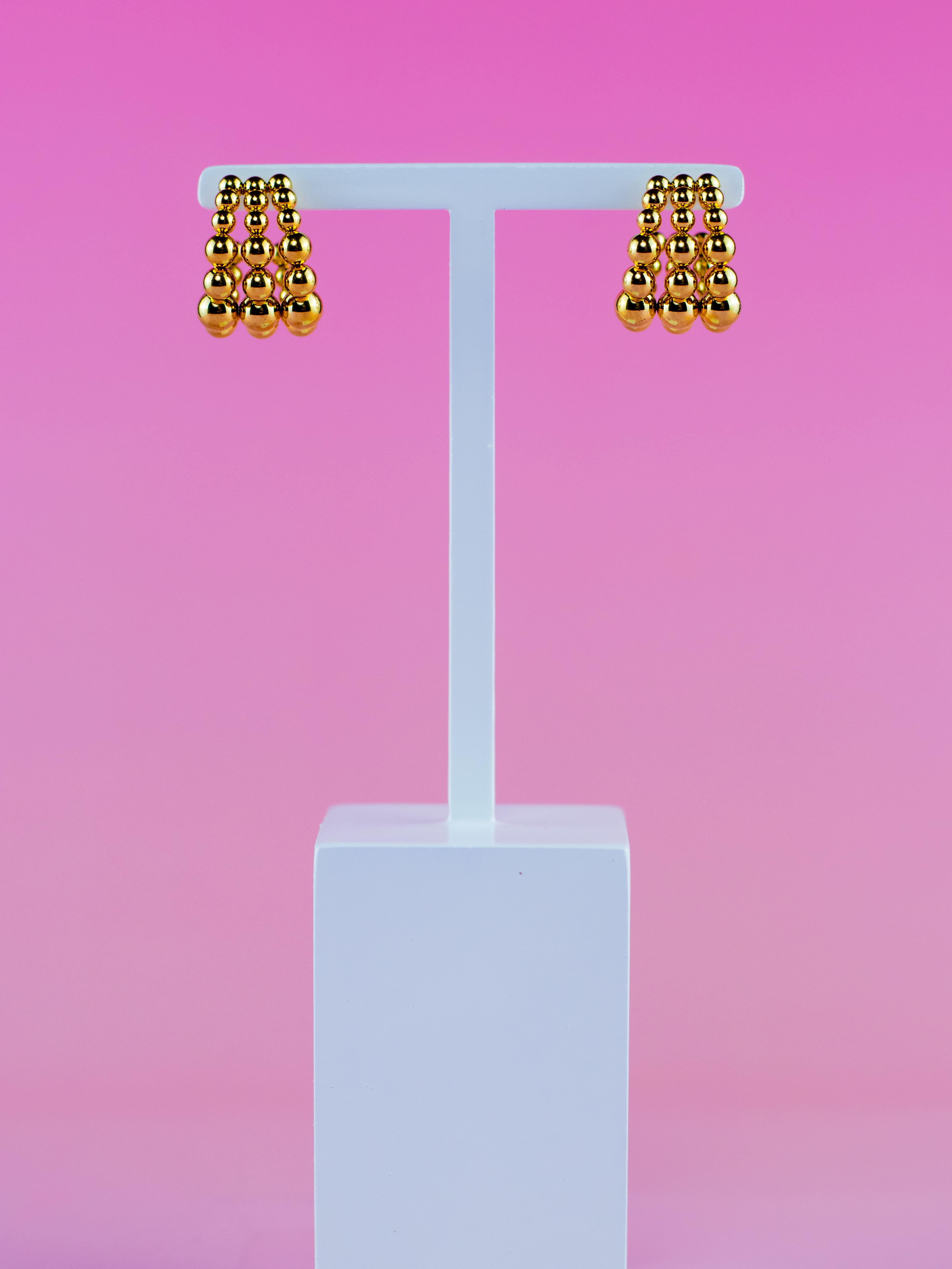 Argola Tripla Dourada de Esfera