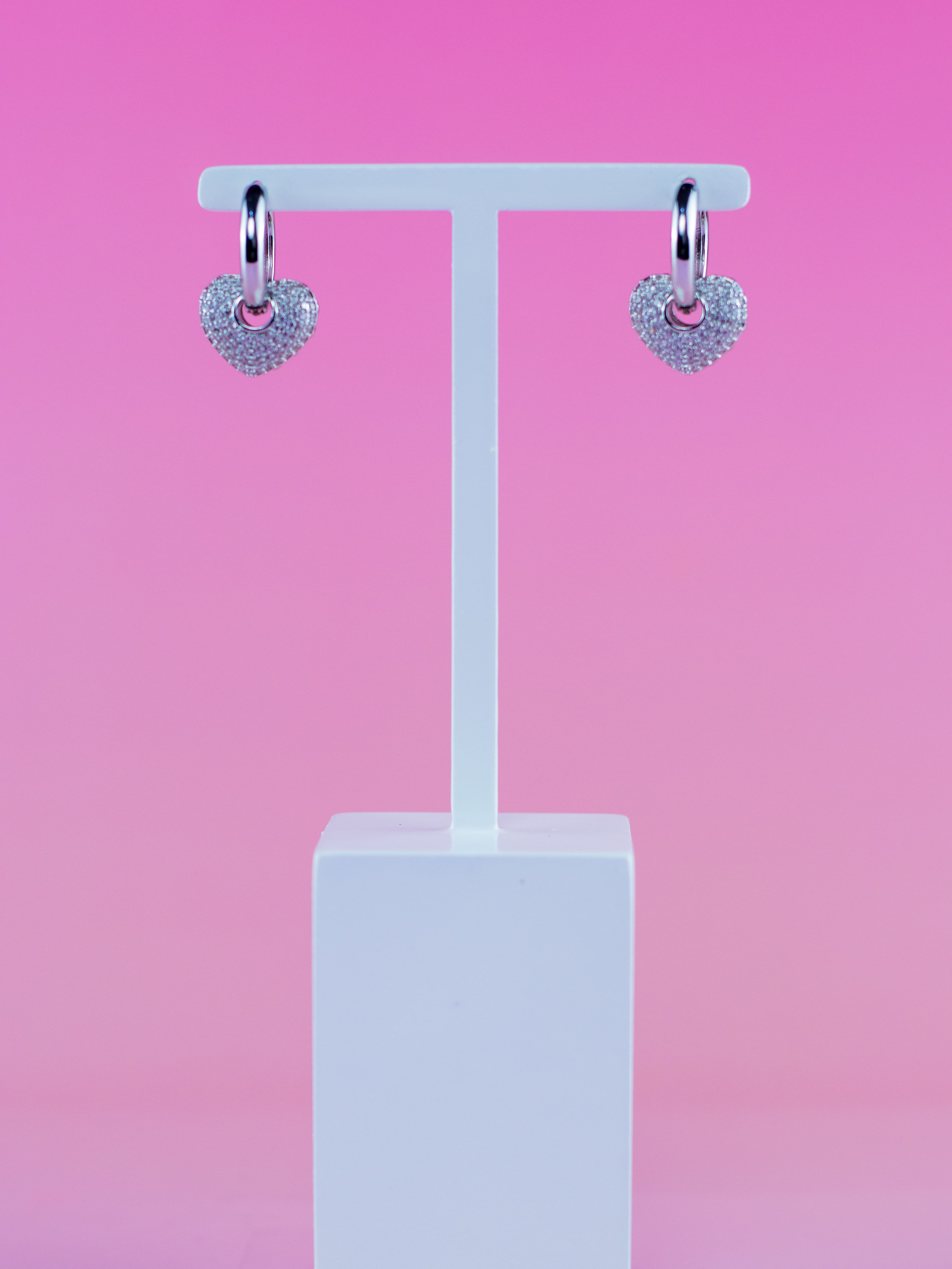 Argola Prata com Pingente de Coração de Zircônia