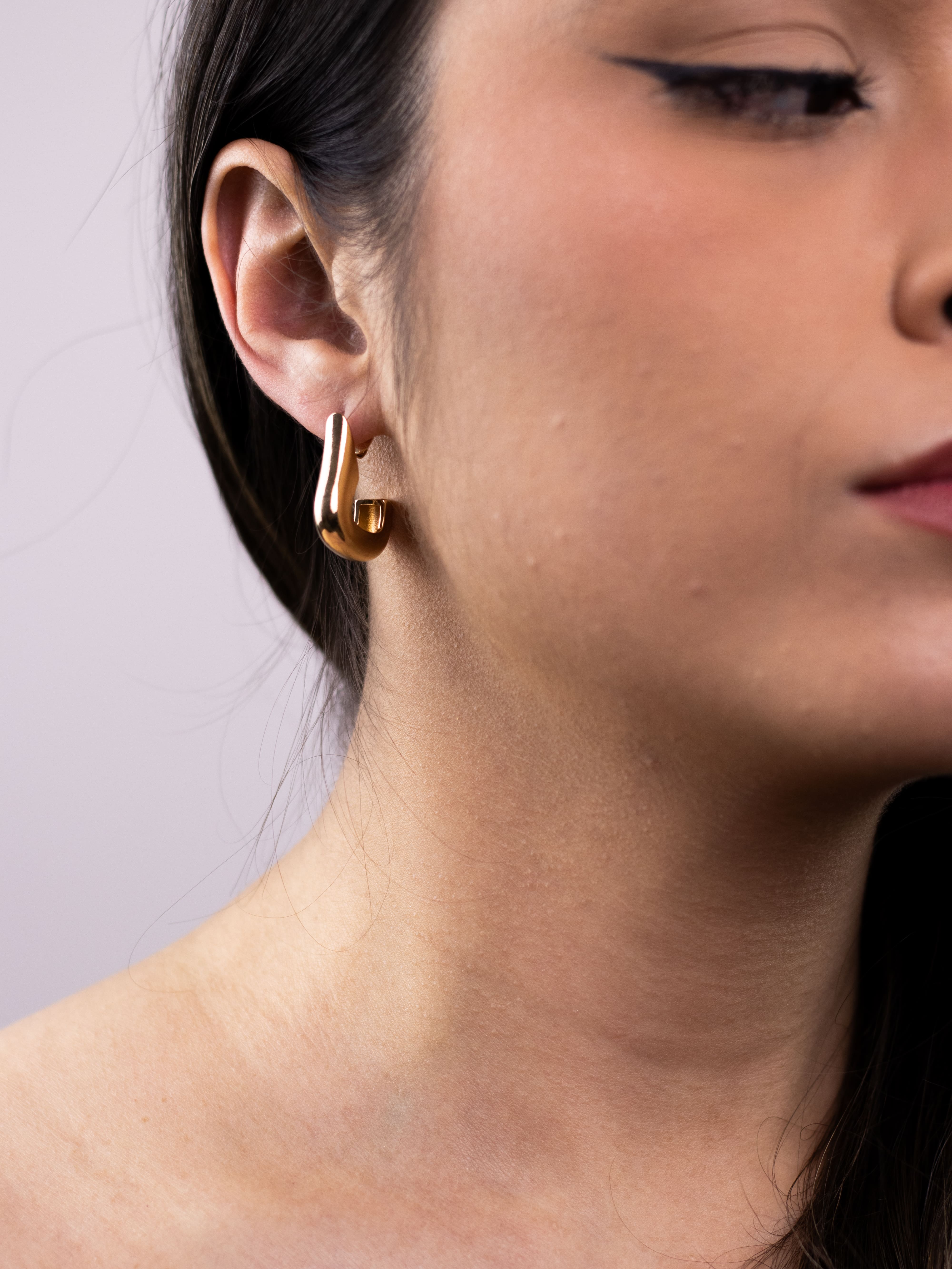 Brinco de Argola Dourada Lisa de Metal