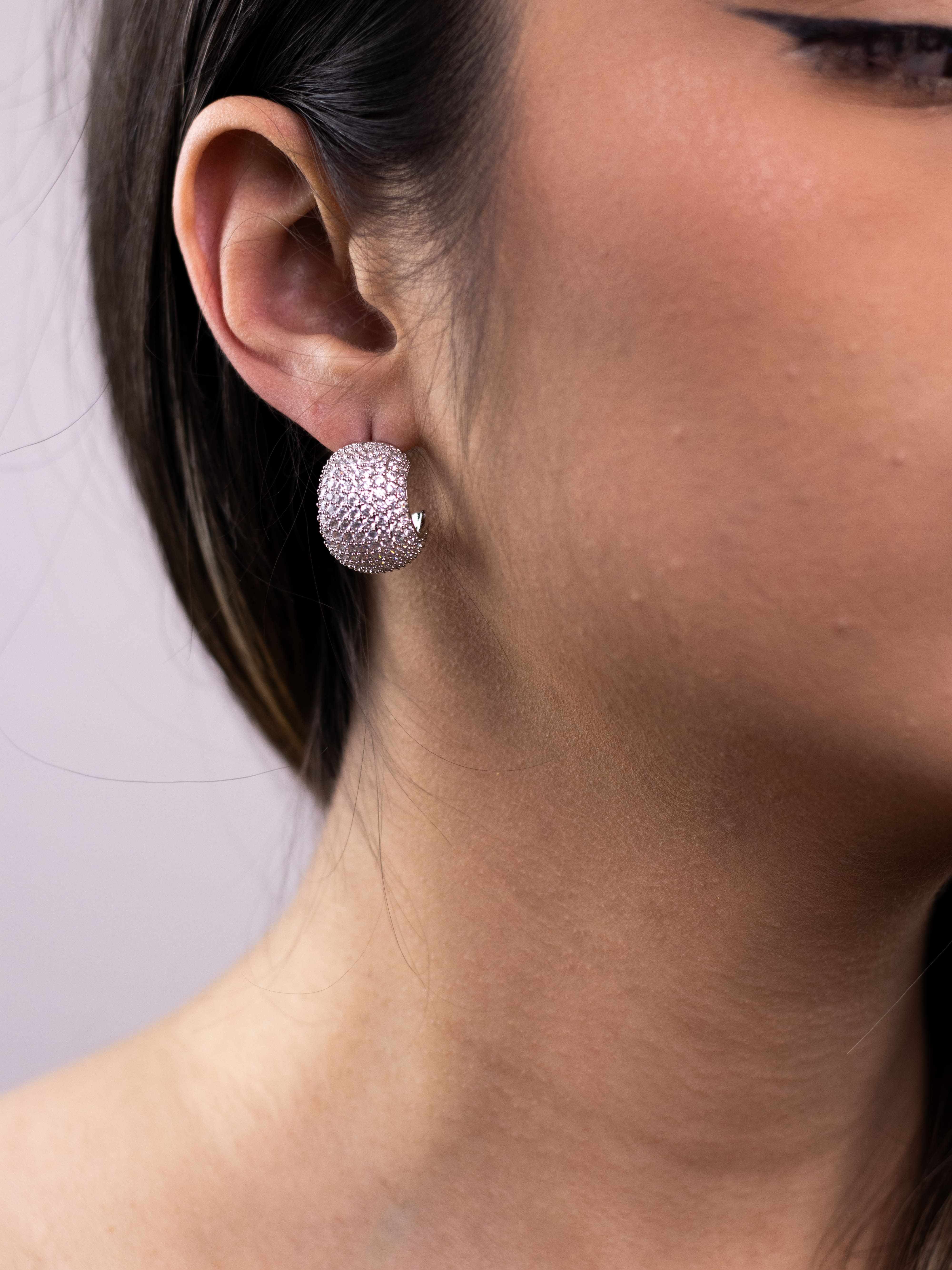 Argola Prata Cravejada de Zircônia