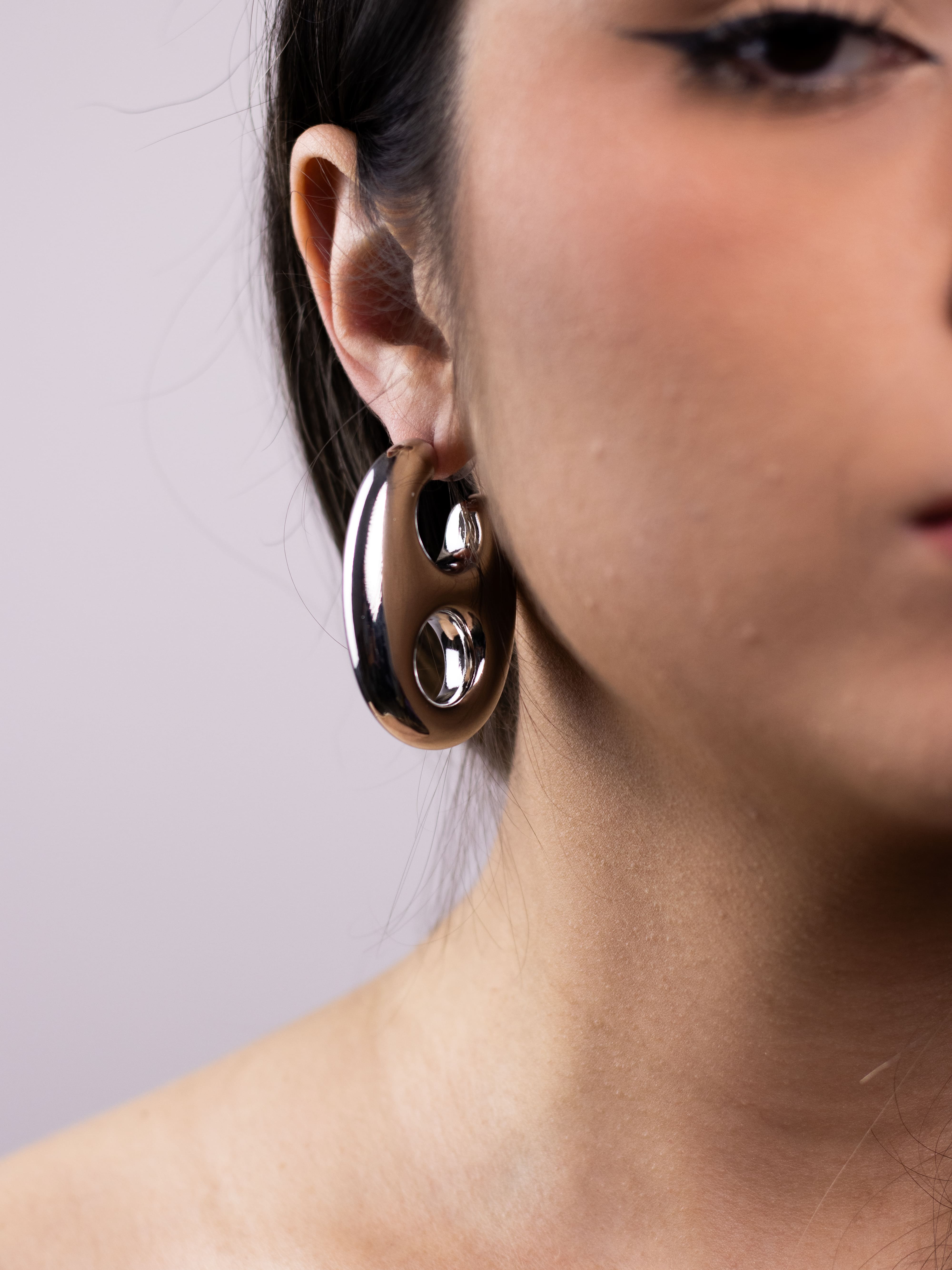 Argola Prata de ABS Oval Vazada