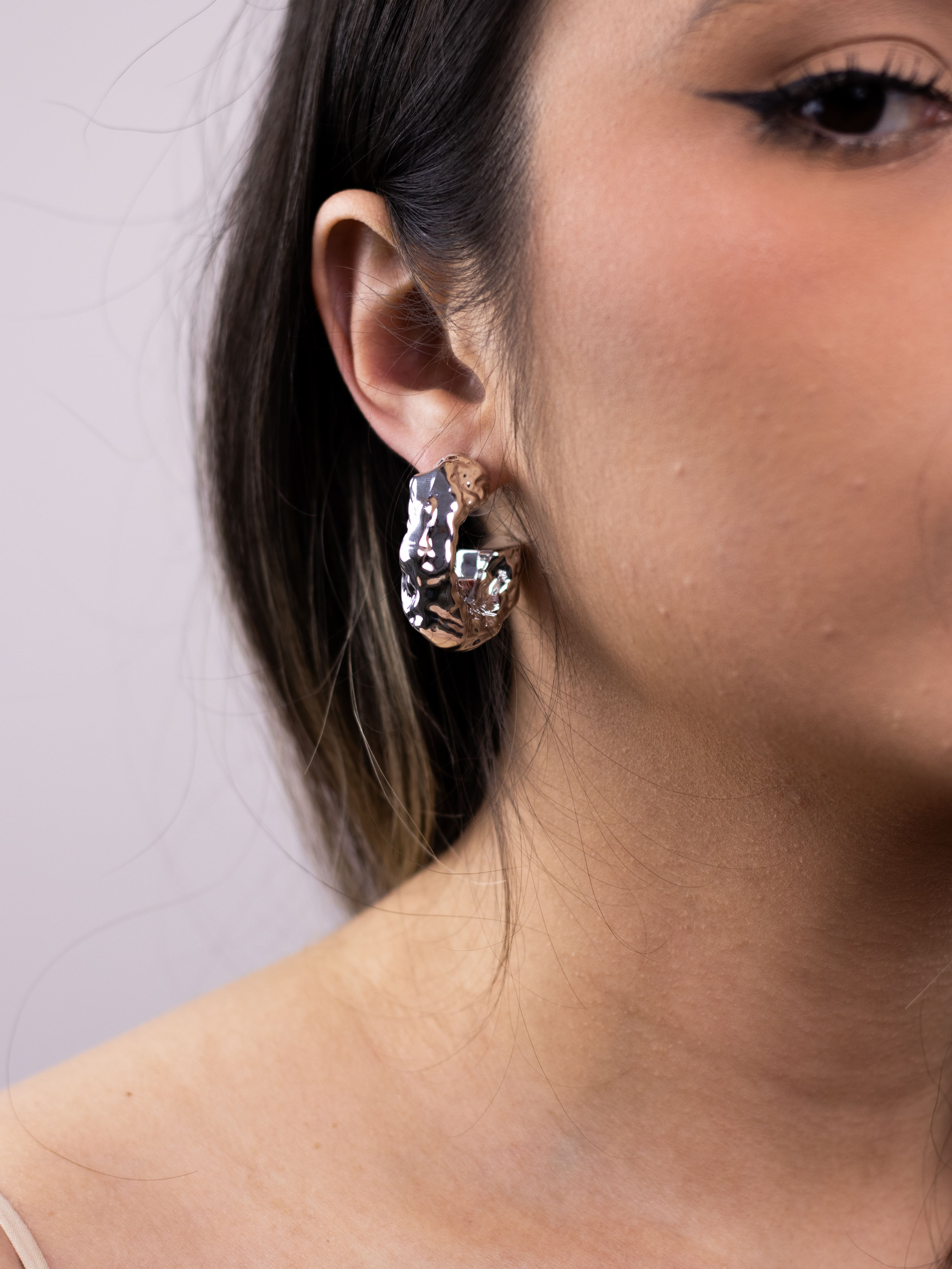 Argola Prata de ABS Martelada