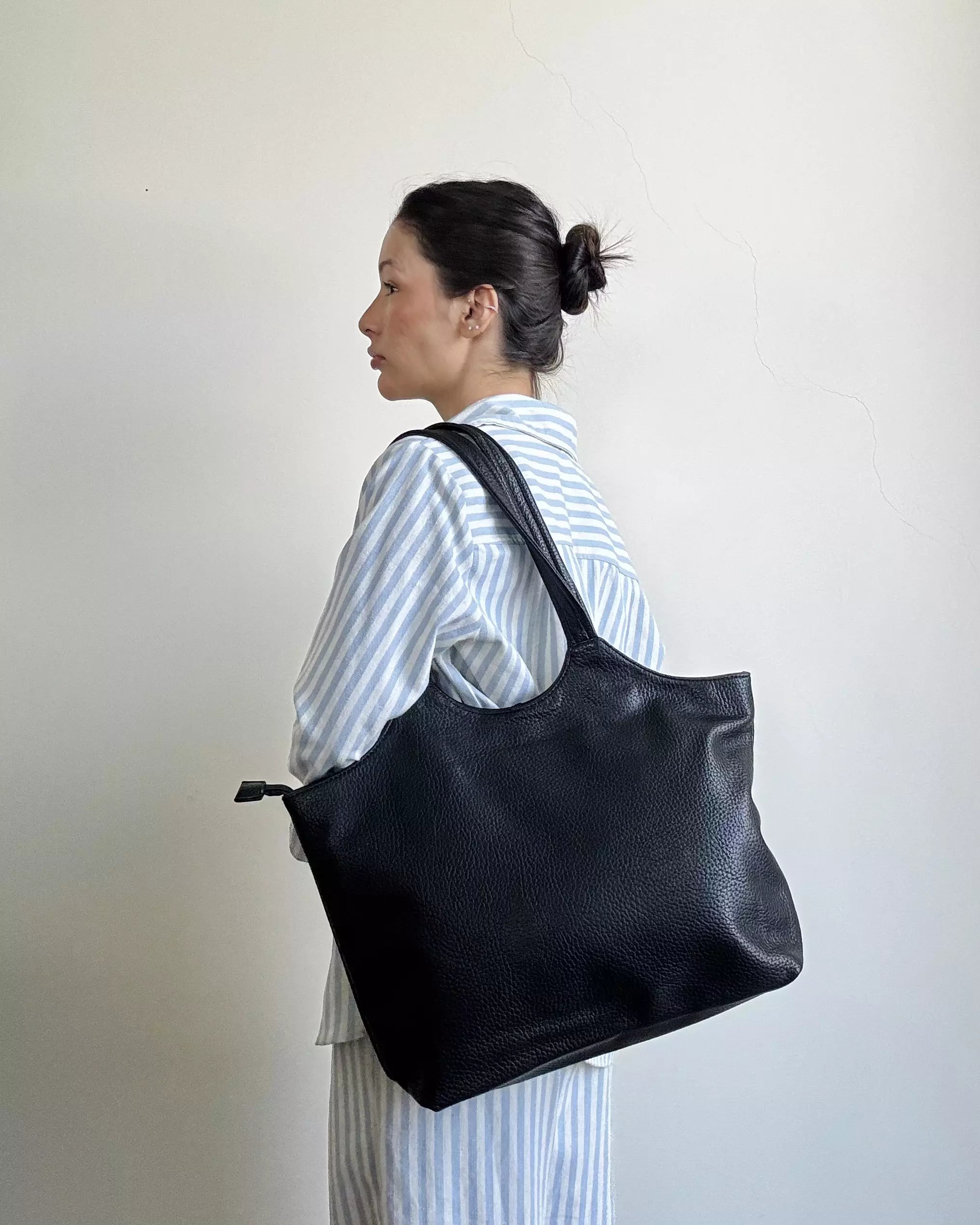 Bolsa Tote Preta Lisa