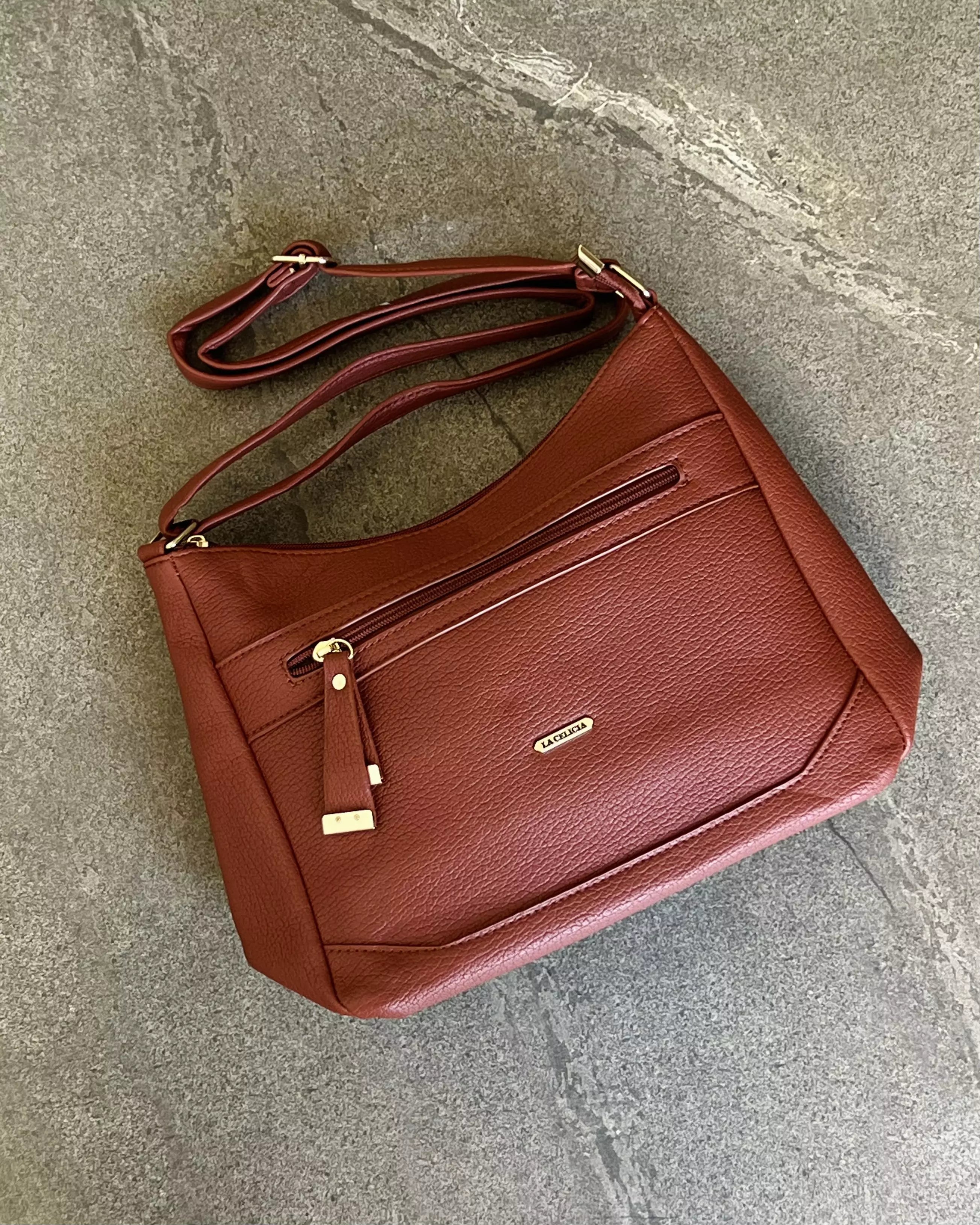 Bolsa Transversal com Bolso Frontal e Alça Regulável