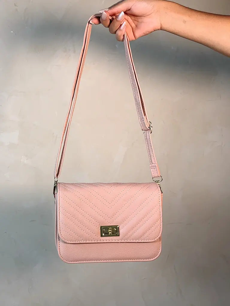 Bolsa Tiracolo Rosa Claro G com Matelassê e Fecho Dourado