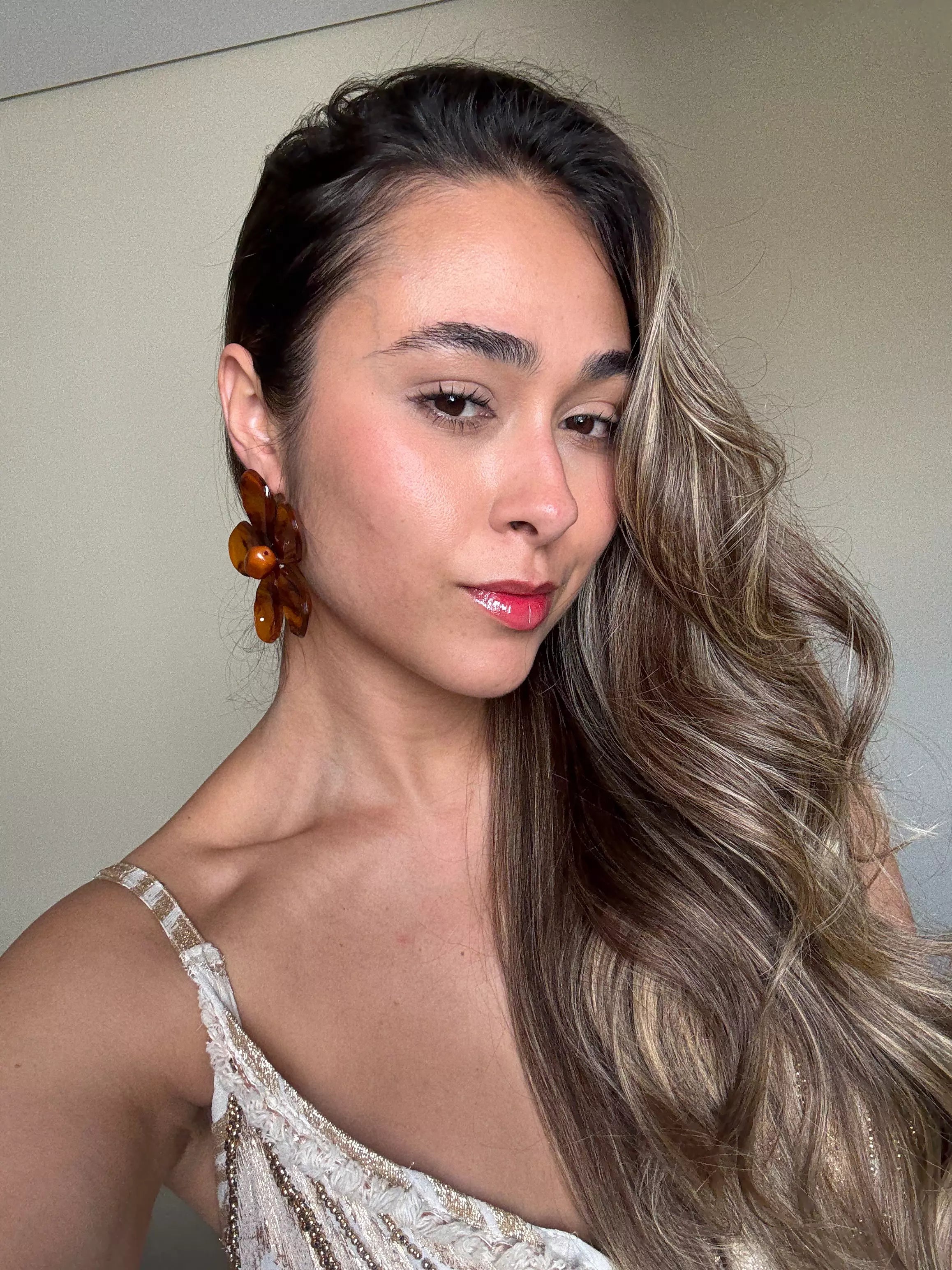 Brinco de Flor Translúcido