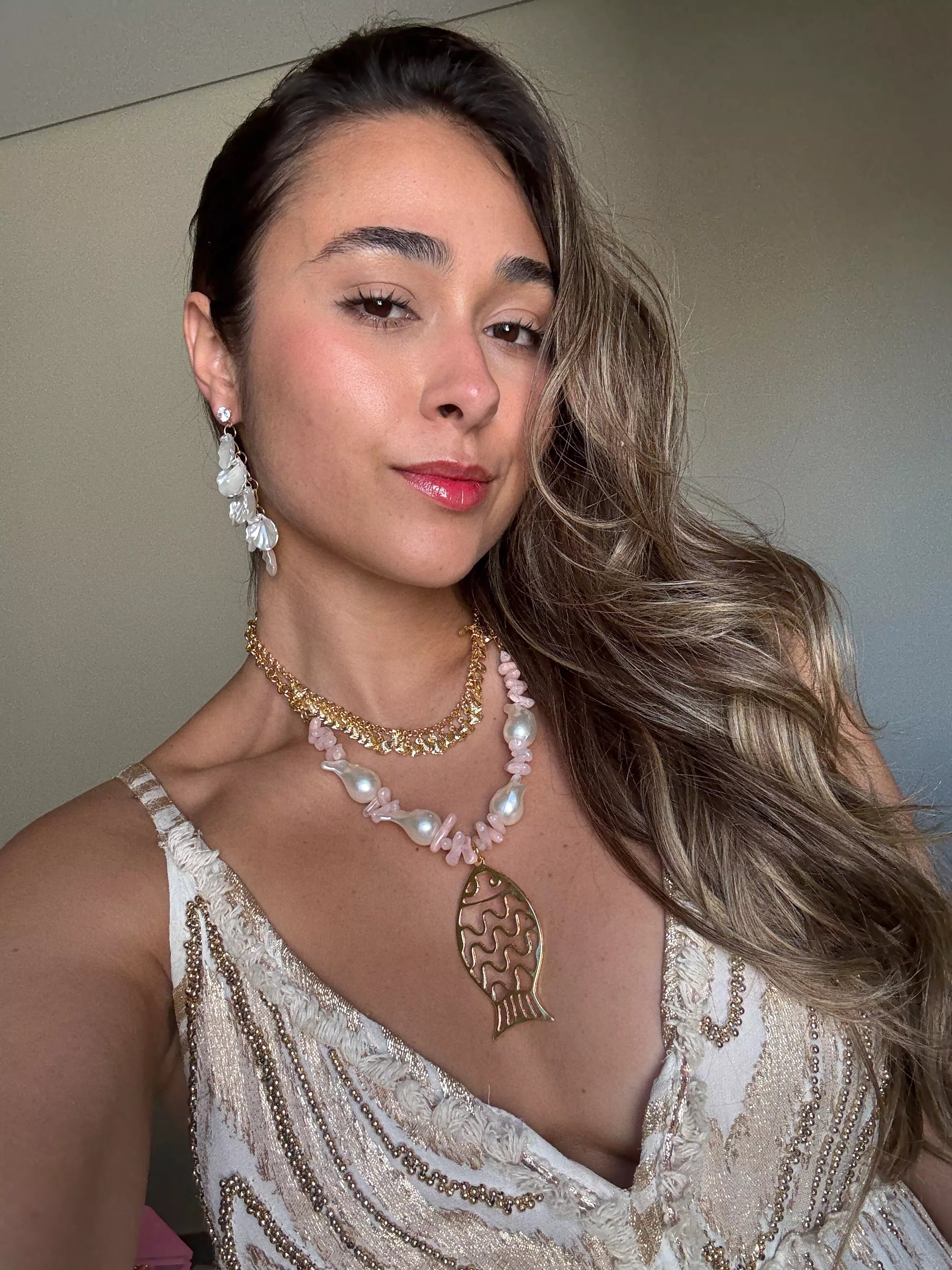 Brinco Cascata de Conchas Brancas