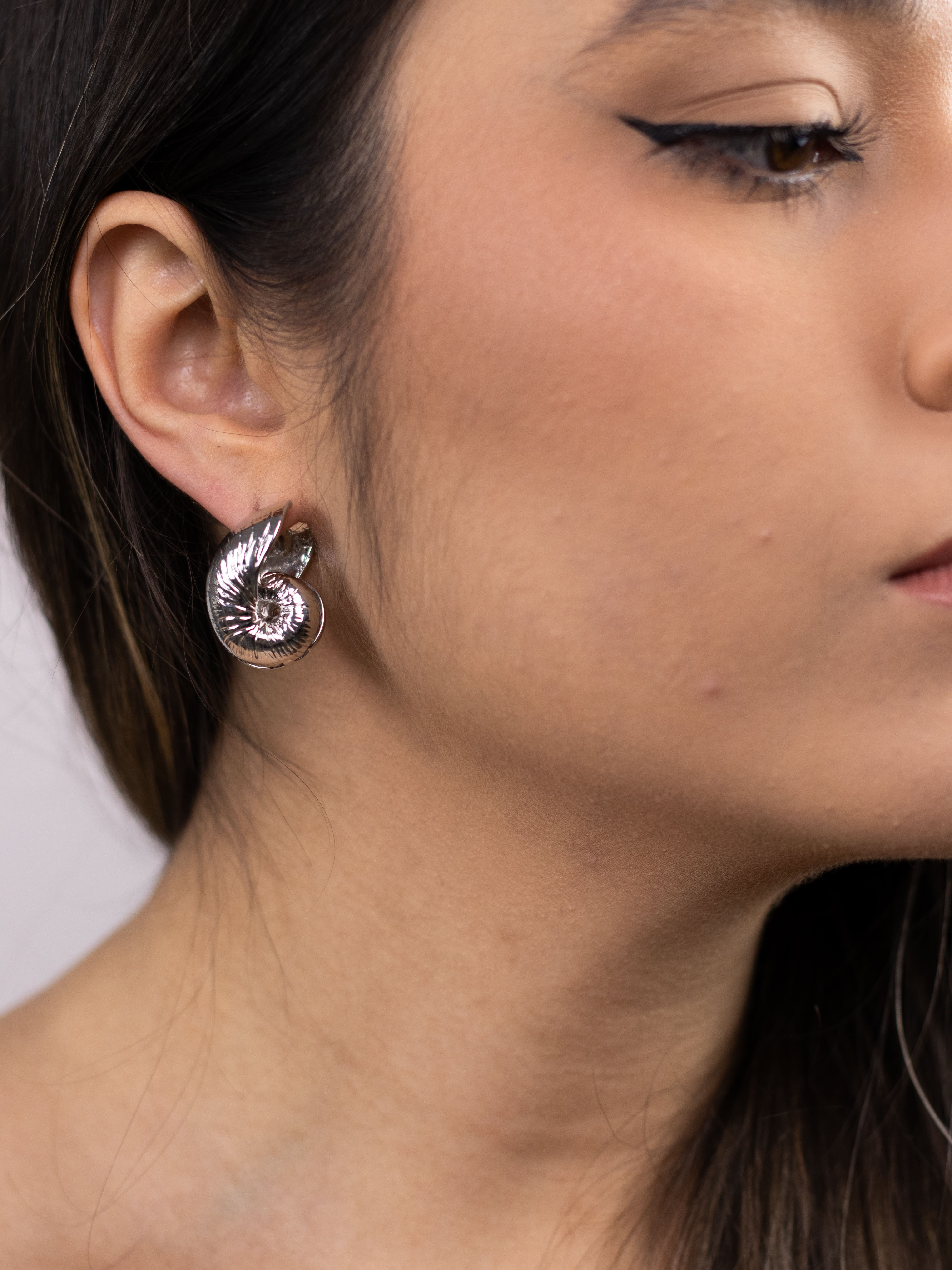 Brinco Argola Caracol de Metal Prata