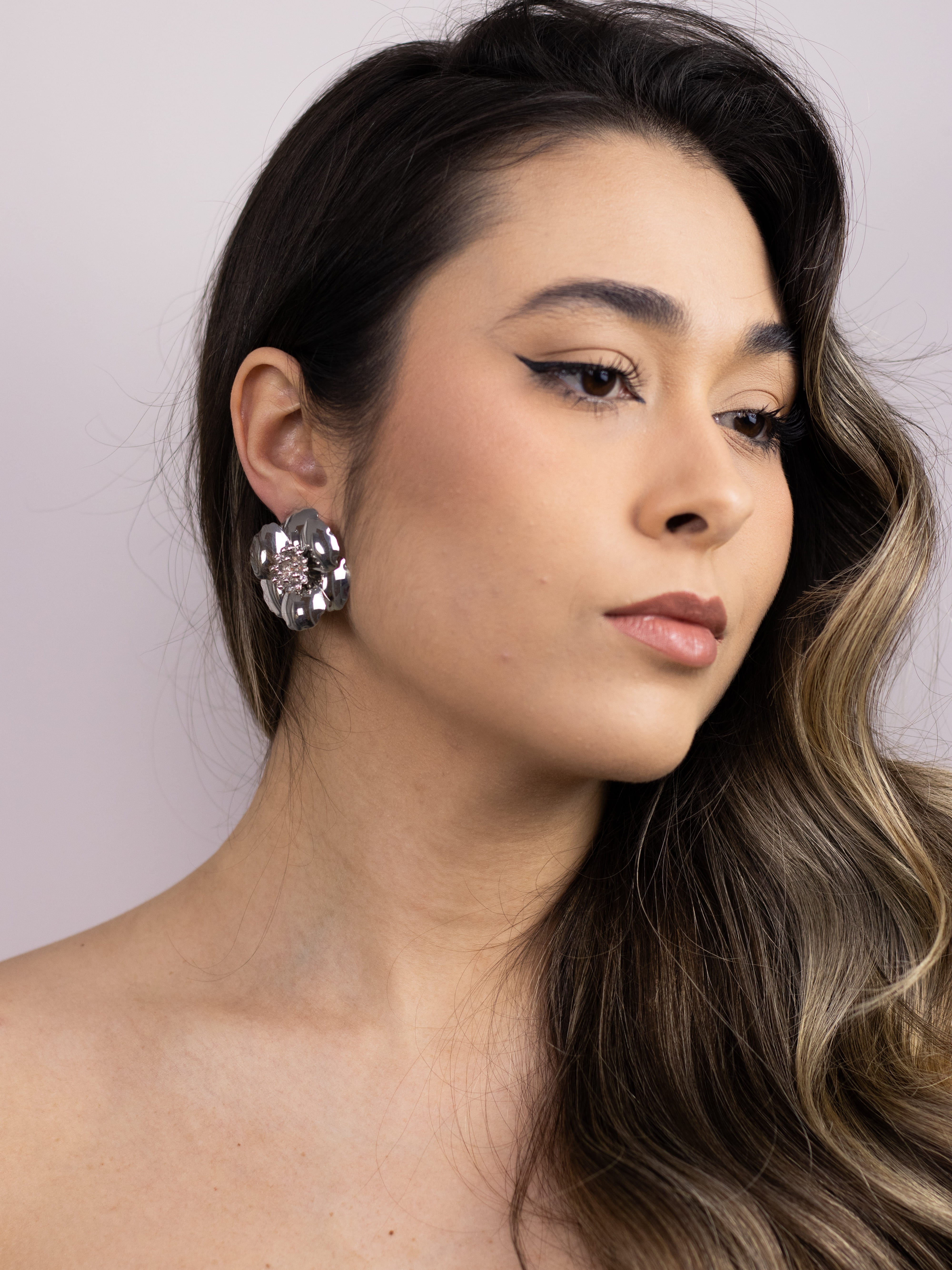 Brinco Metal Prata Liso de Flor