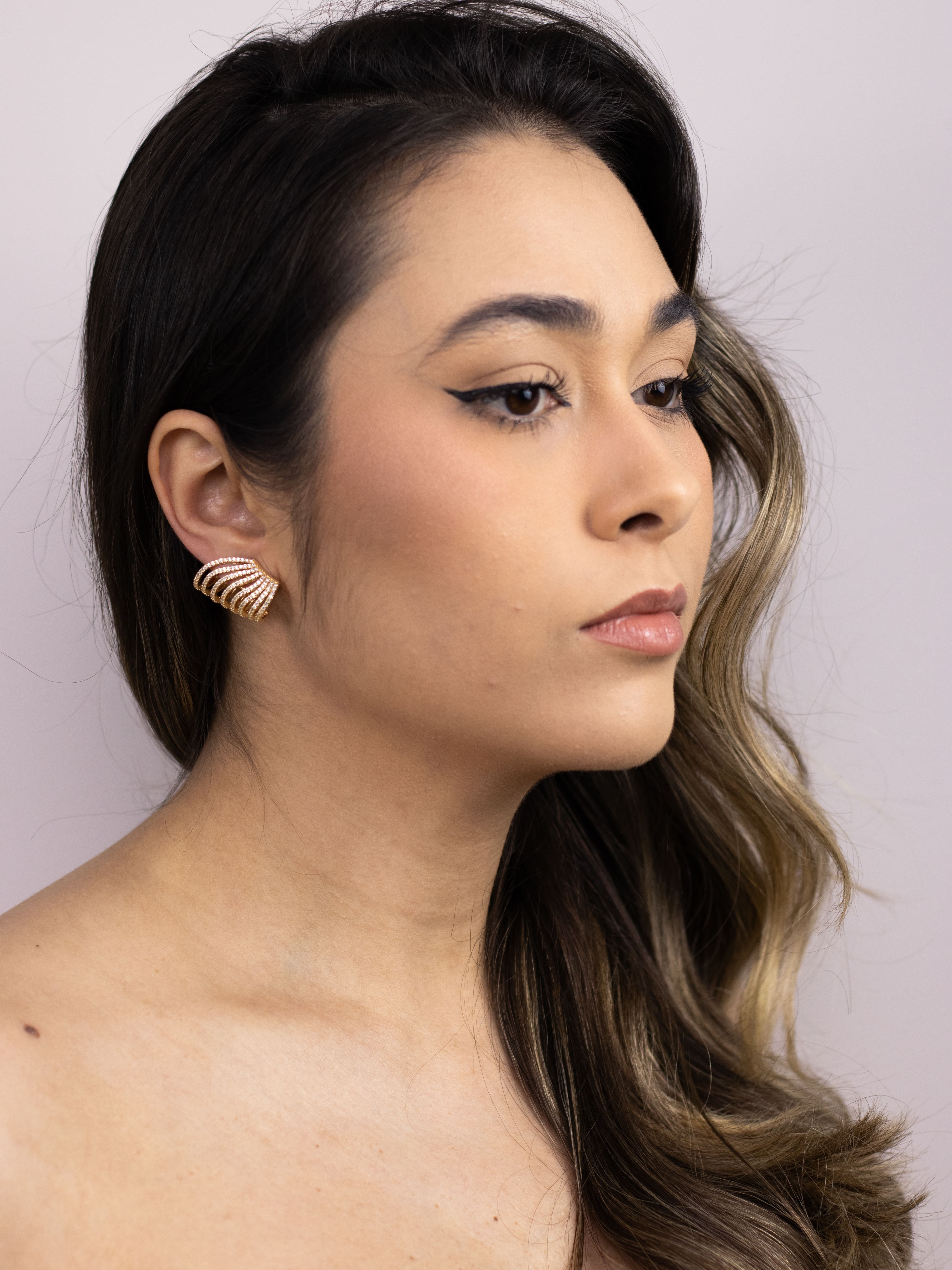 Brinco Base com Camadas de Zircônia Dourado