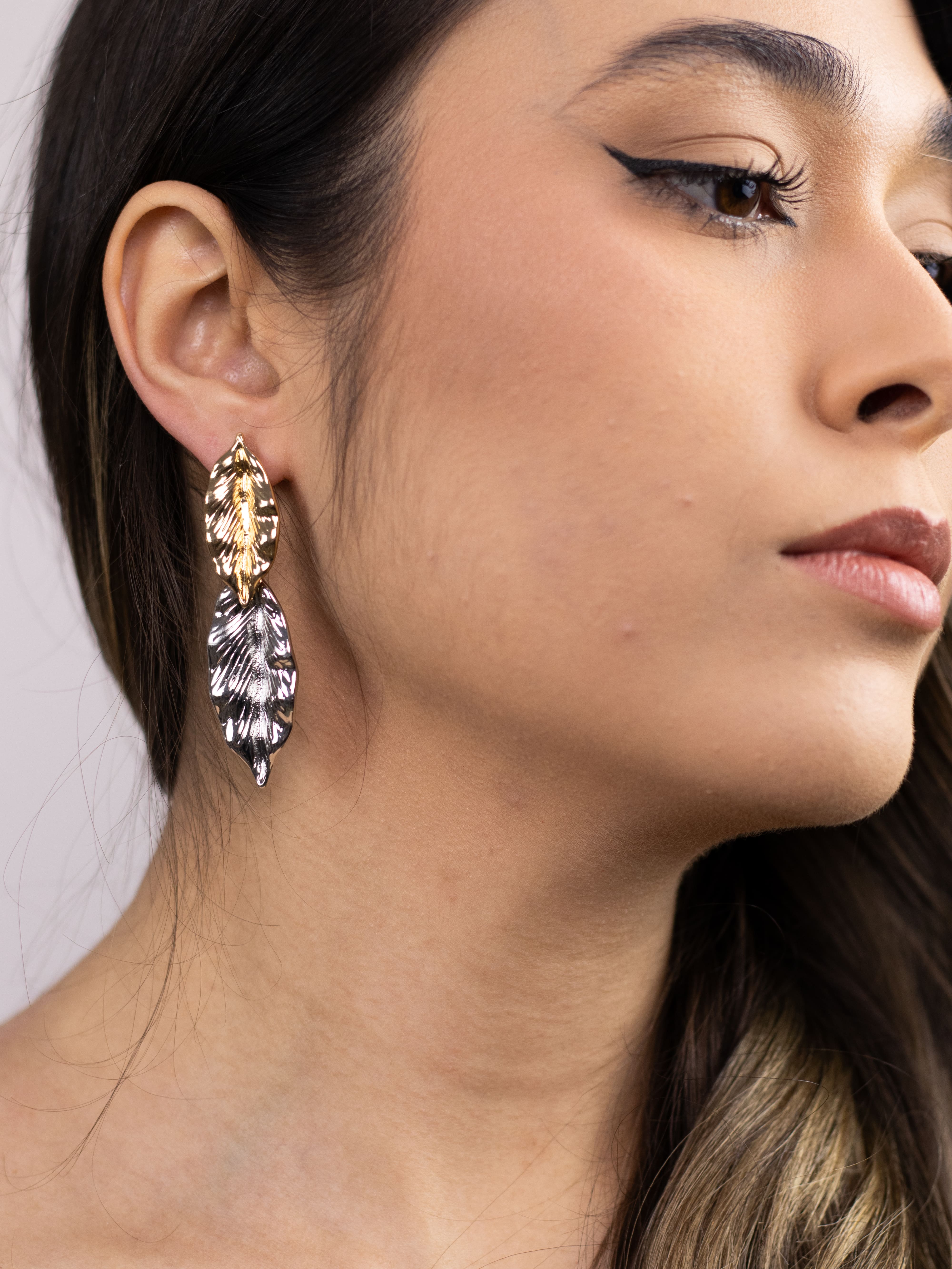 Brinco Folha Duplo com Mix de Banhos