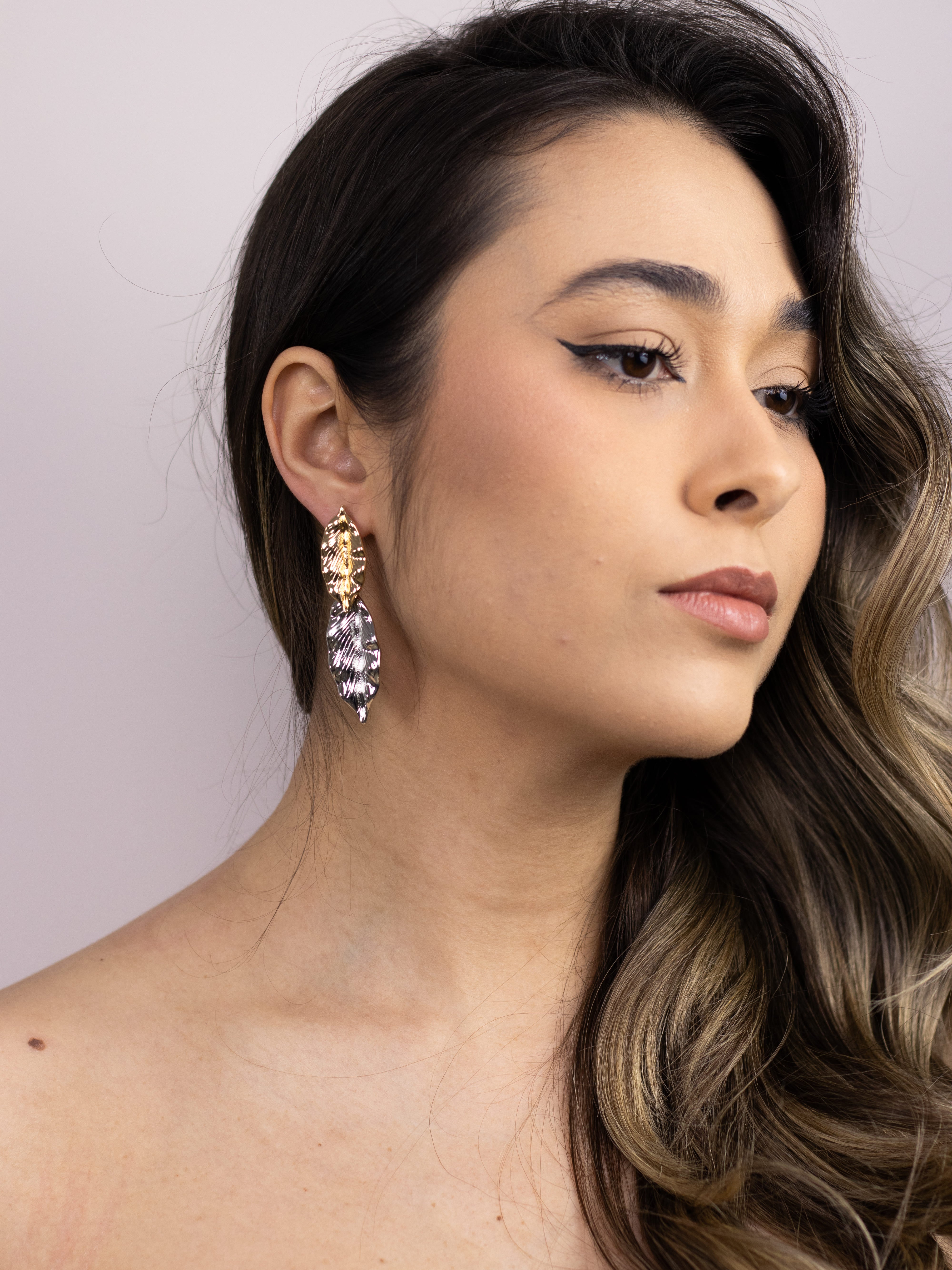 Brinco Folha Duplo com Mix de Banhos