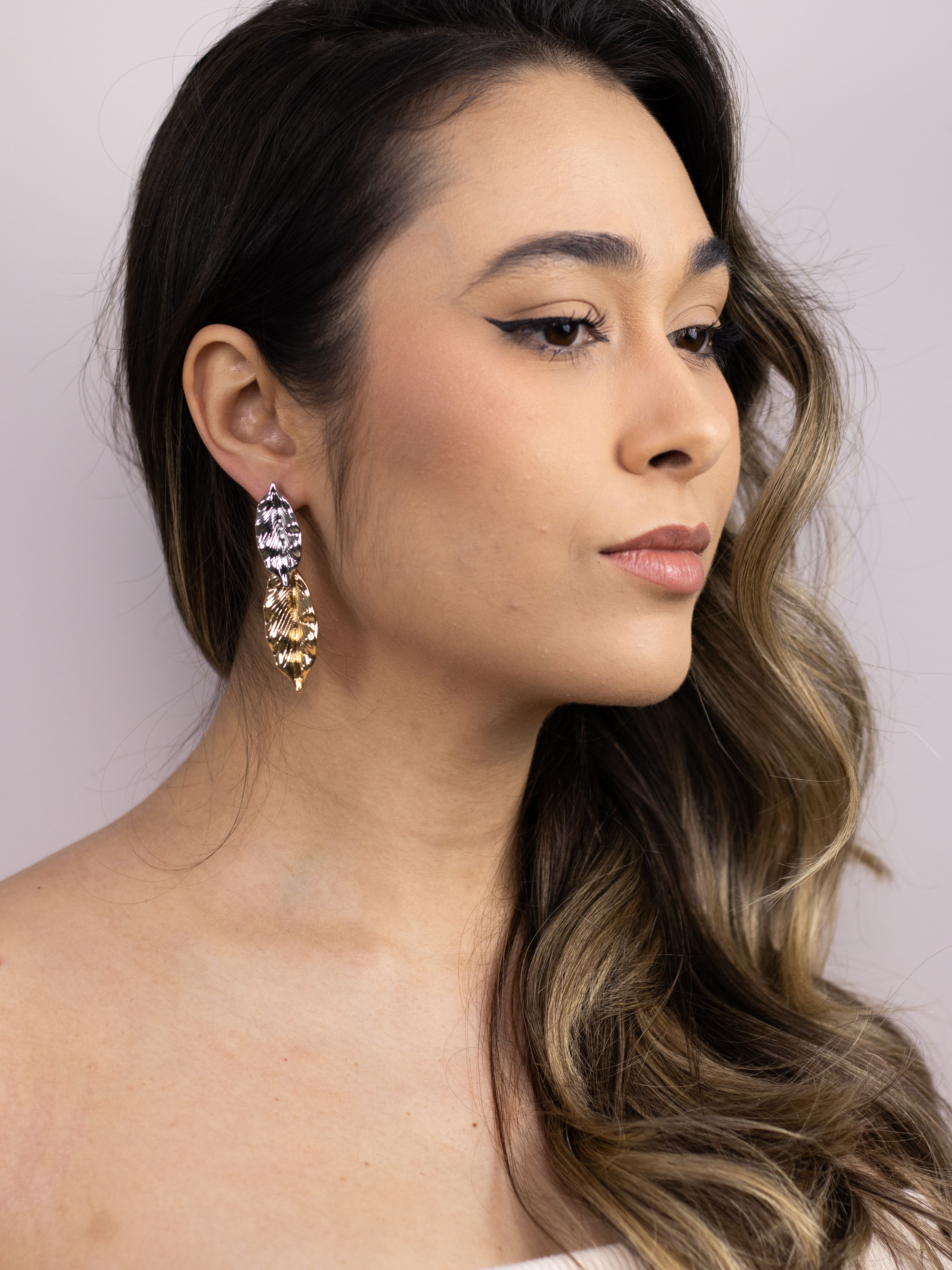 Brinco Folha Duplo com Mix de Cores