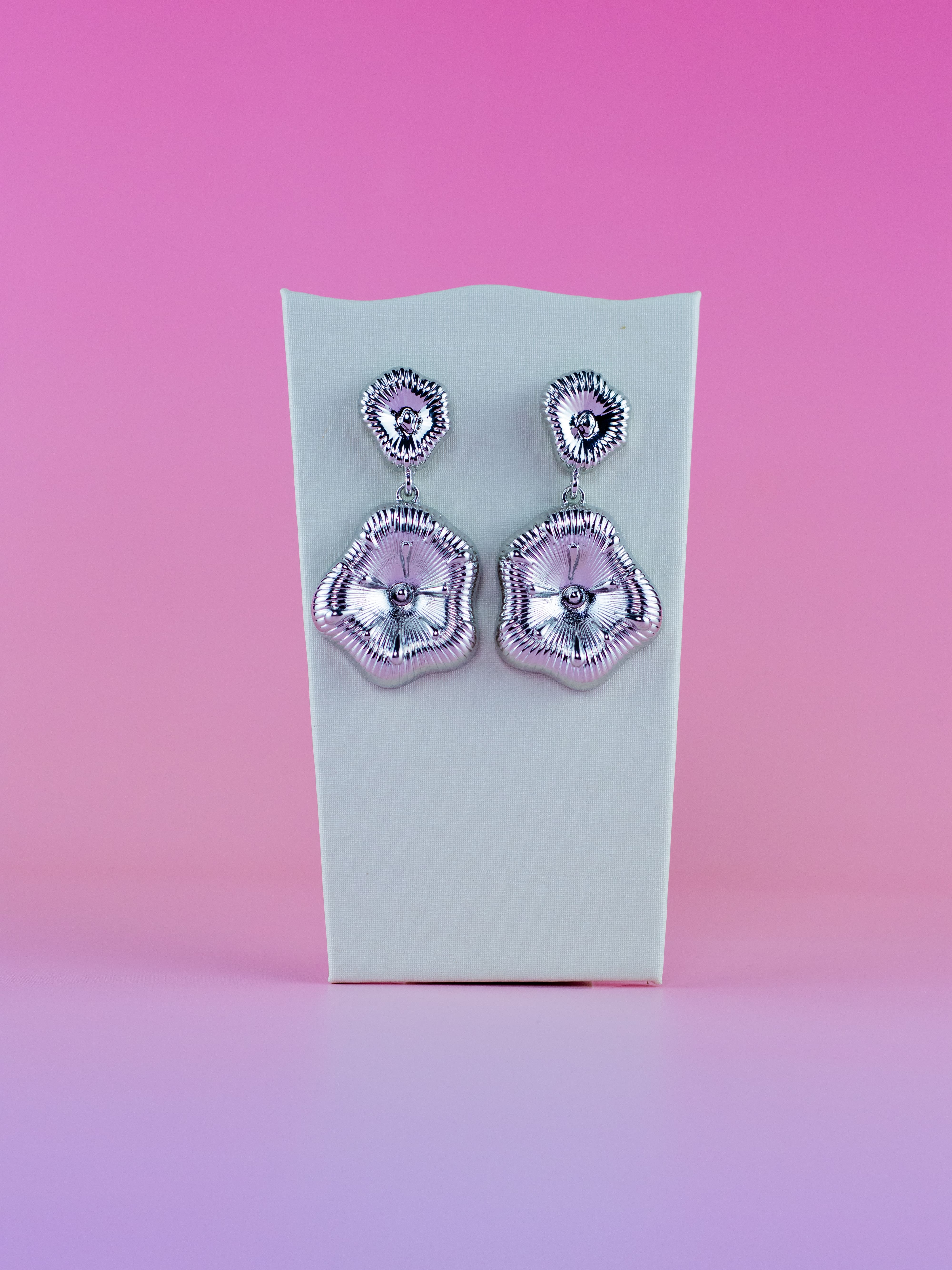 Brinco Metal Duplo de Concha Prata