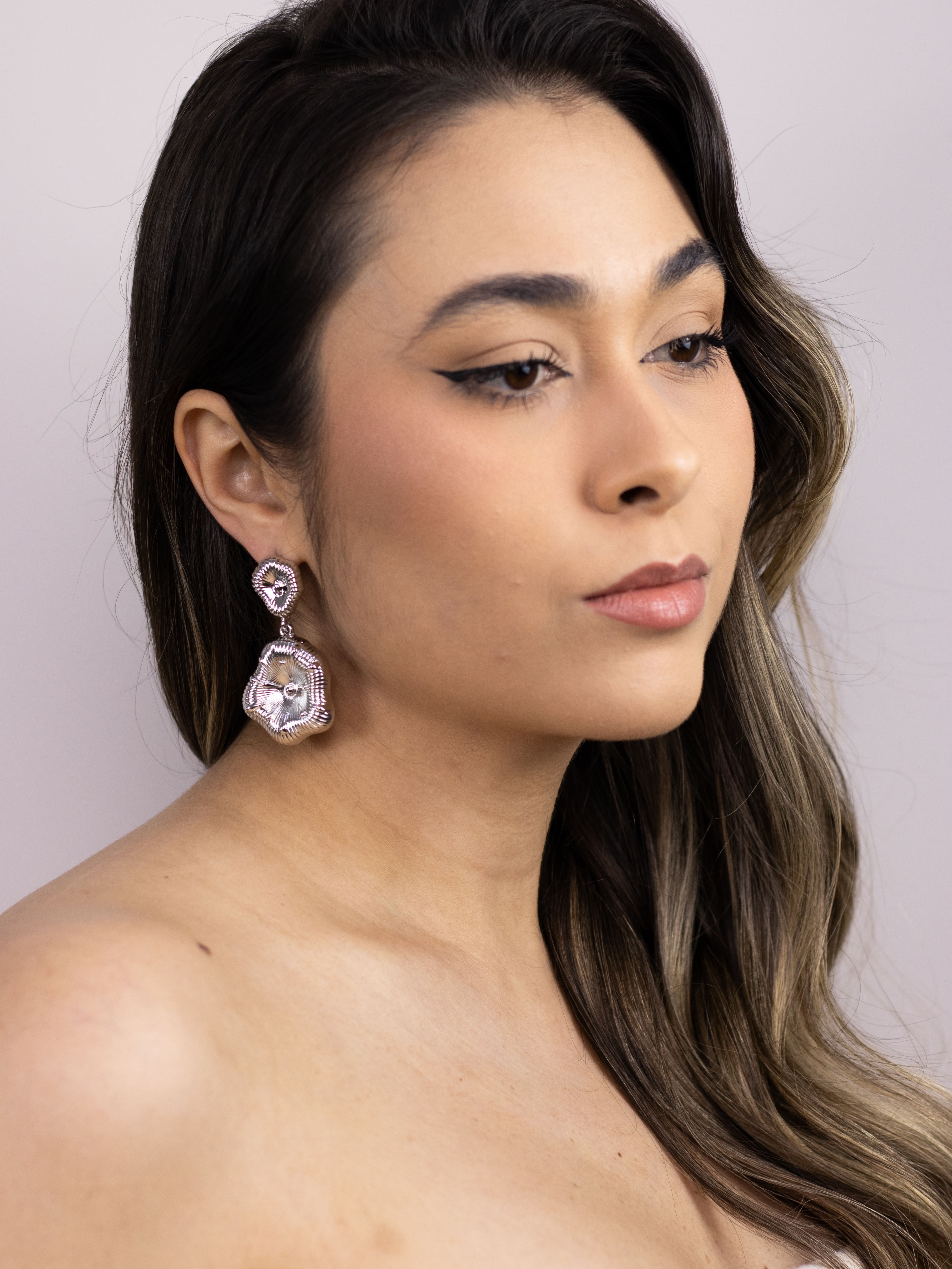 Brinco Metal Duplo de Concha Prata