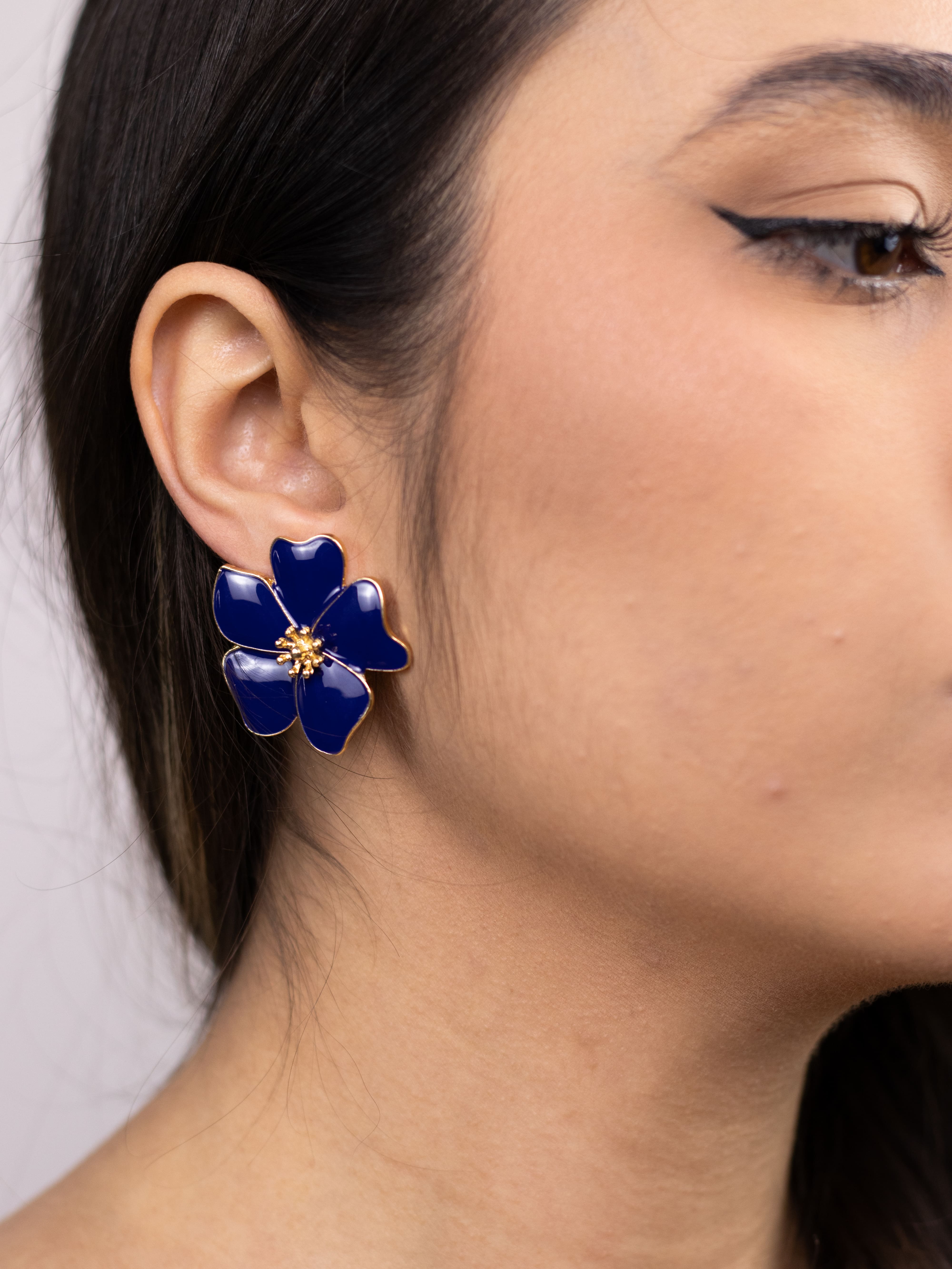 Brinco de Flor Esmaltado de Metal Colorido