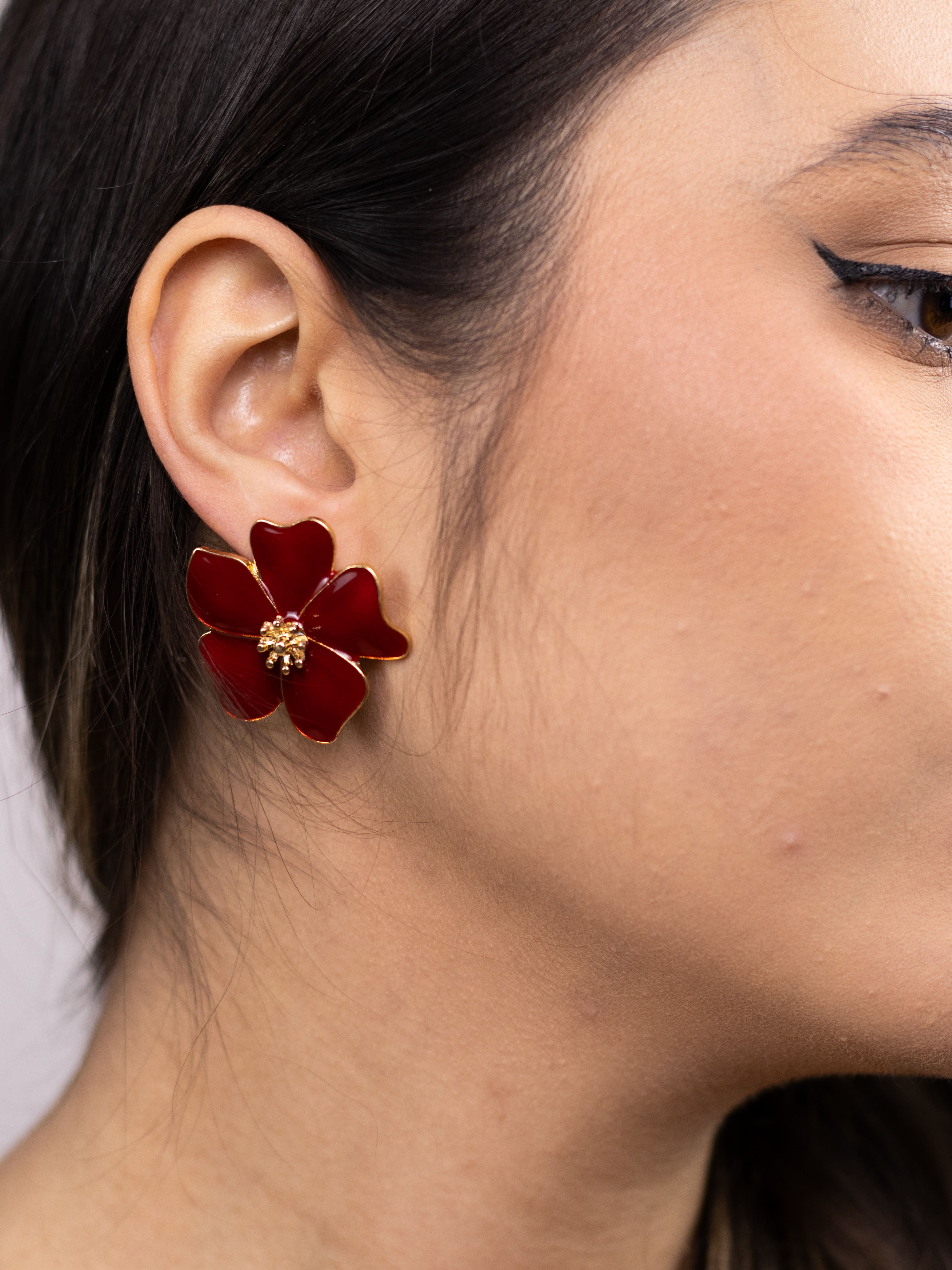 Brinco de Flor Esmaltado de Metal Colorido