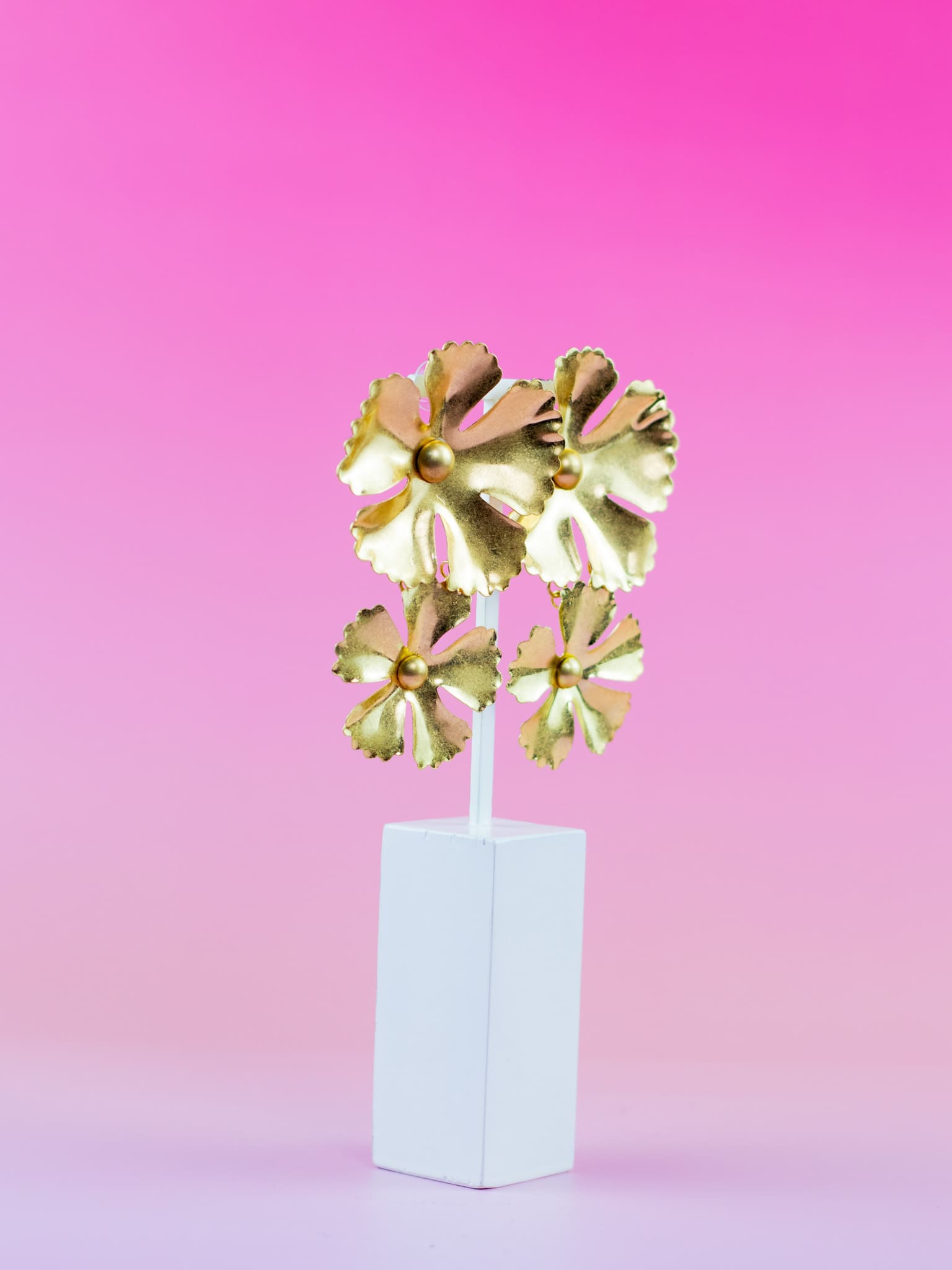 Brinco Max de Flor Dupla Dourado