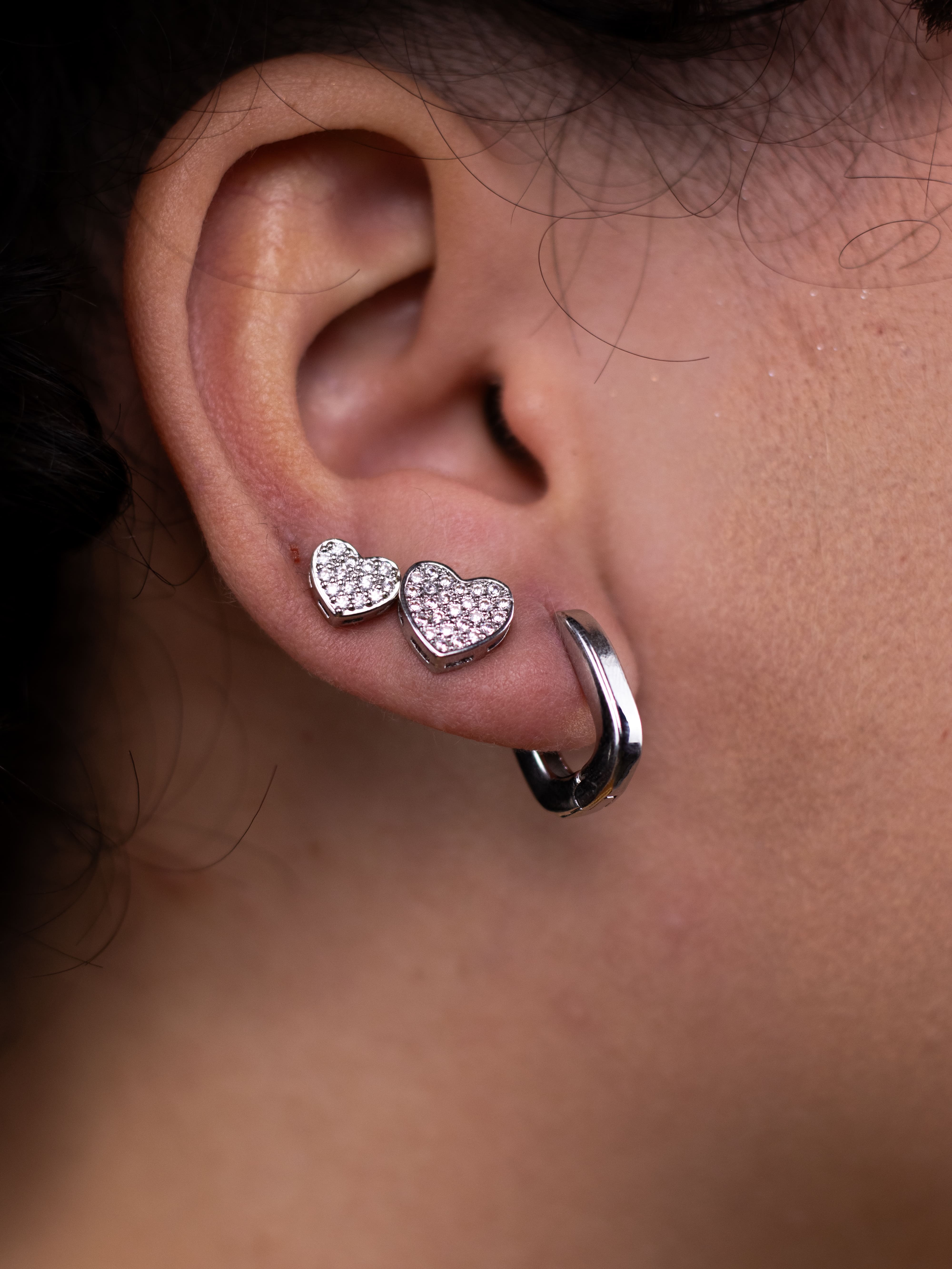 Brinco Trio de Coração com Zircônia e Argola de Metal Prata