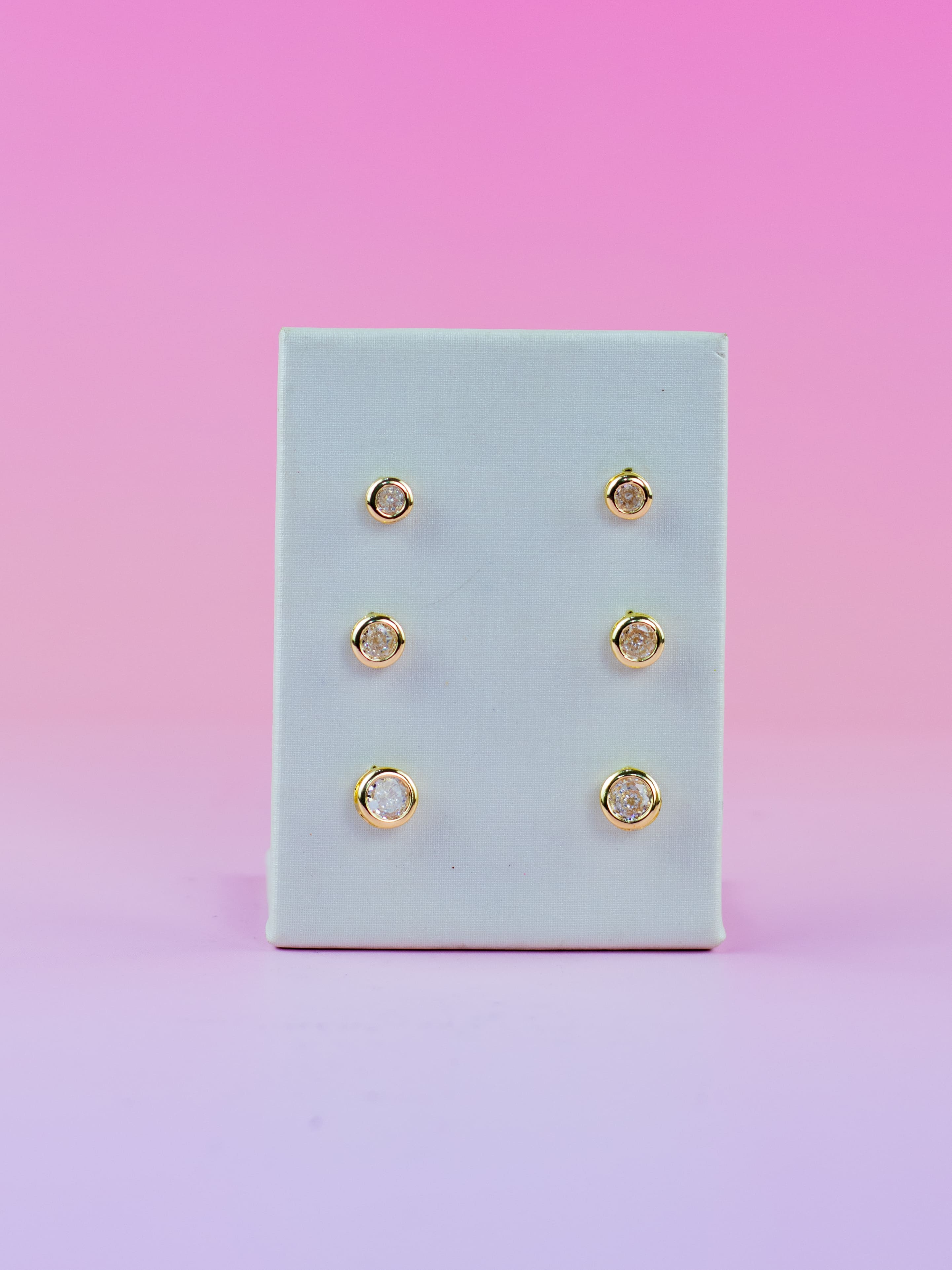 Brinco Trio Dourado com Bolinha e Cristal