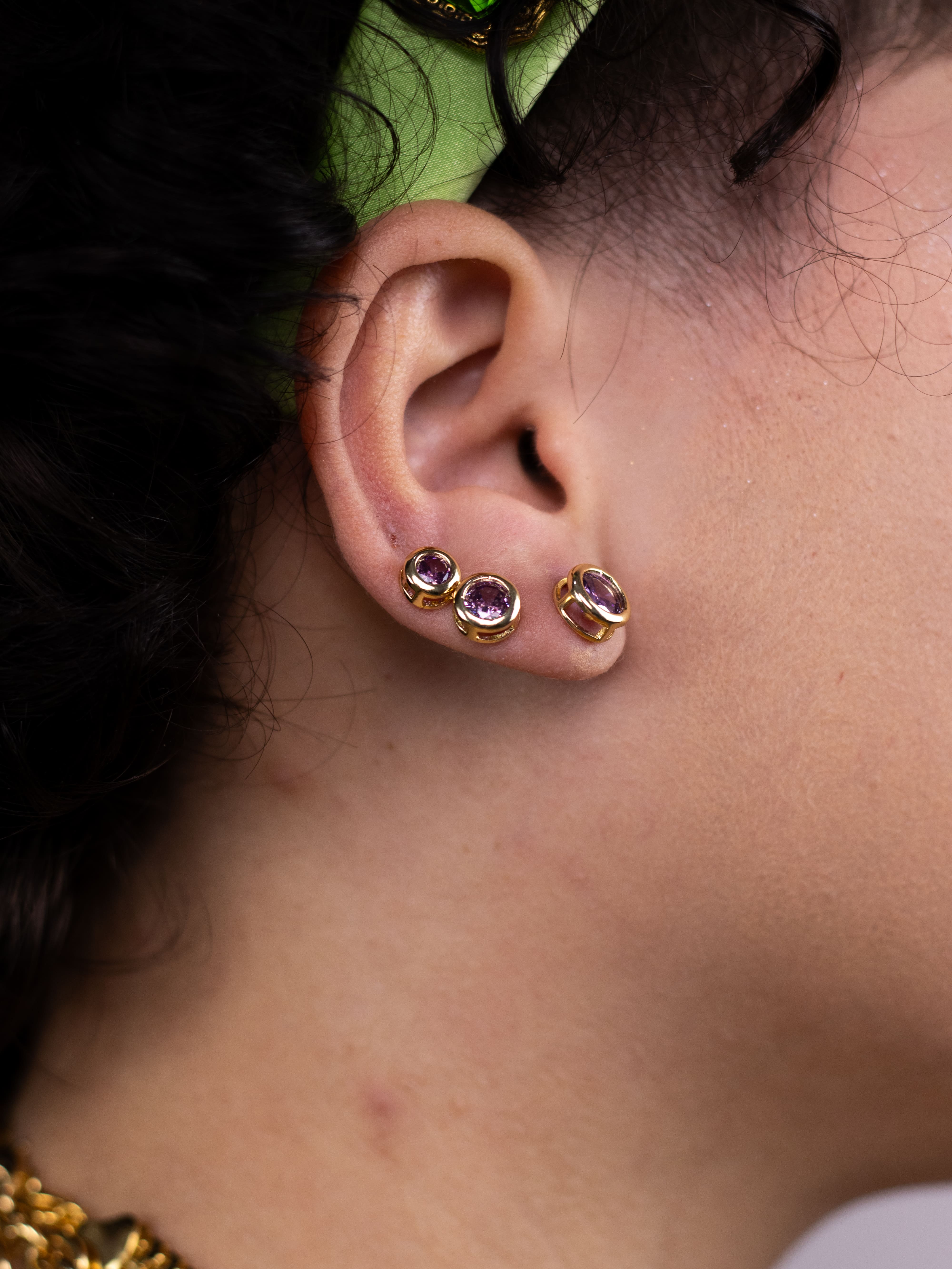 Brinco Trio Dourado com Bolinha Colorida e Cristal