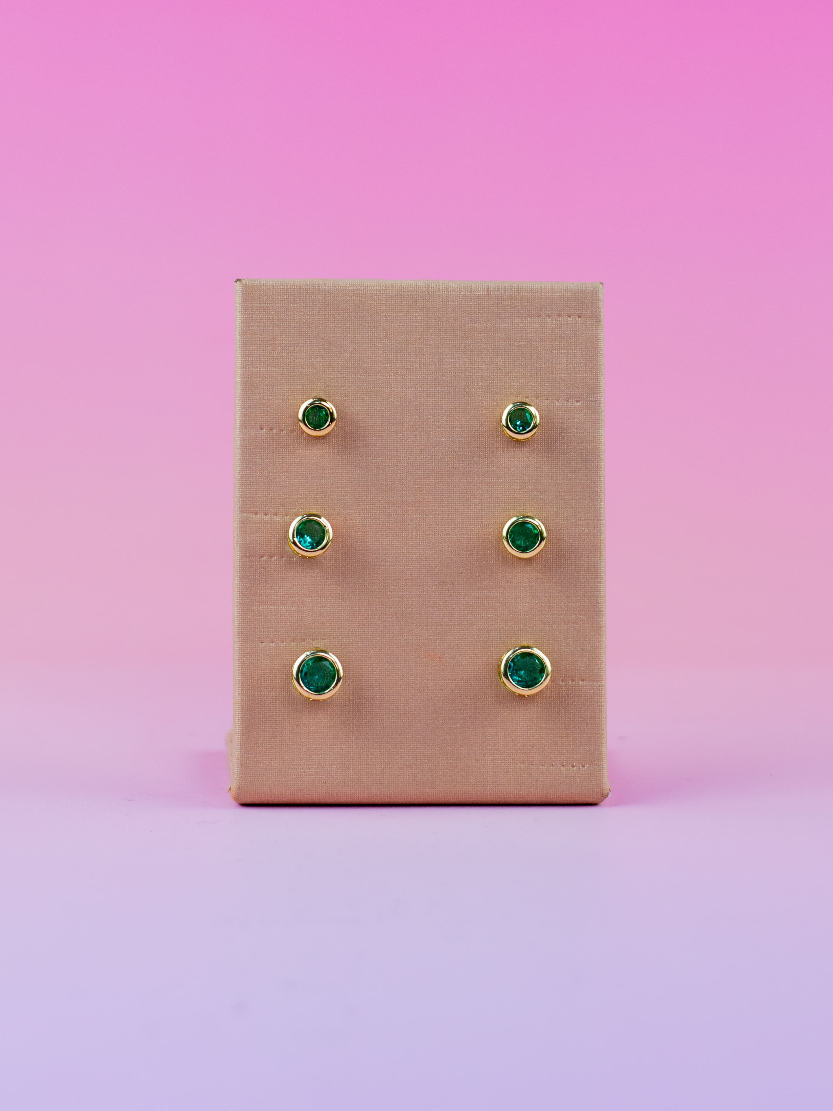 Brinco Trio Dourado com Bolinha Colorida e Cristal