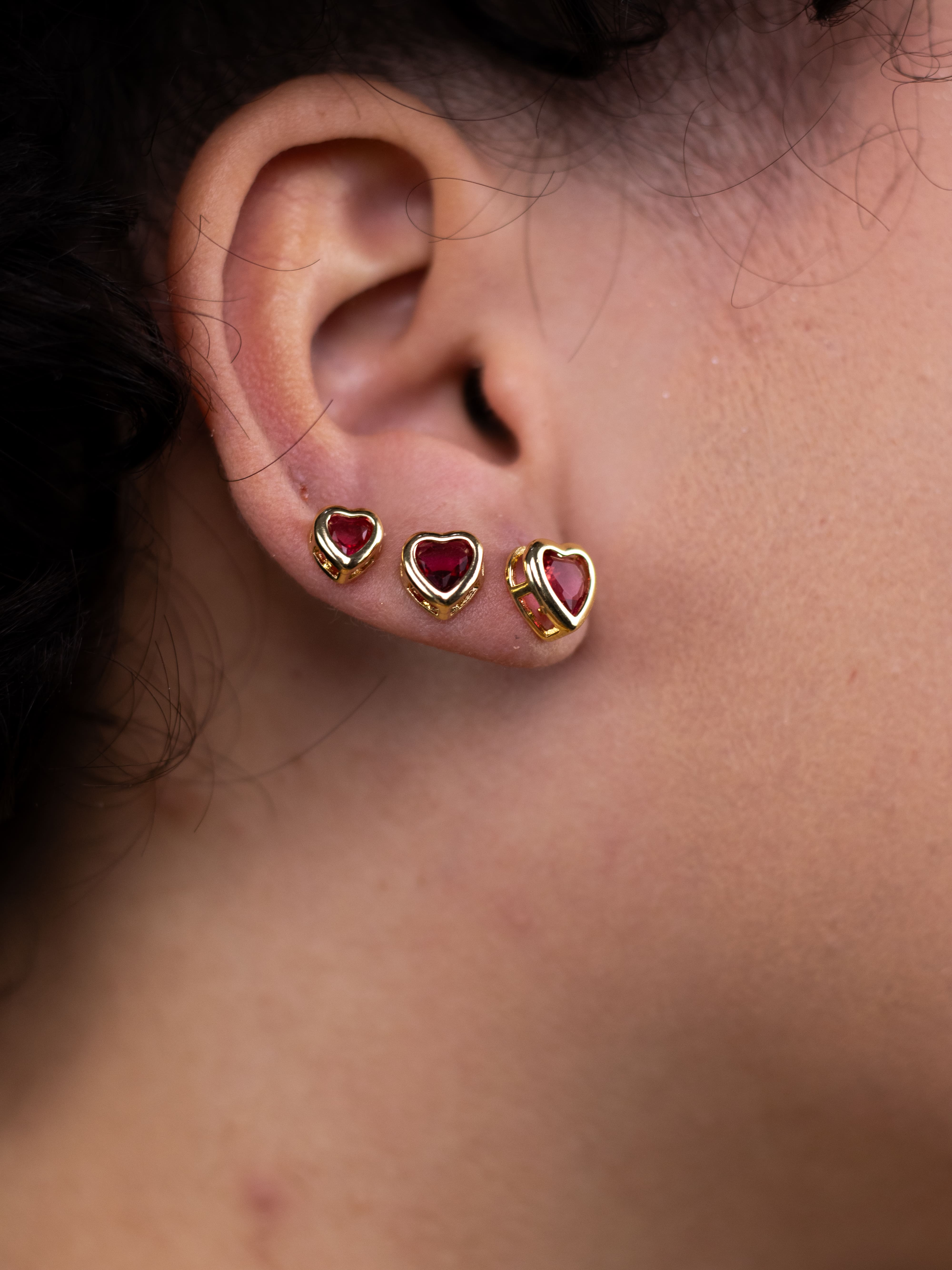 Brinco Trio Dourado Colorido Coração com Cristal