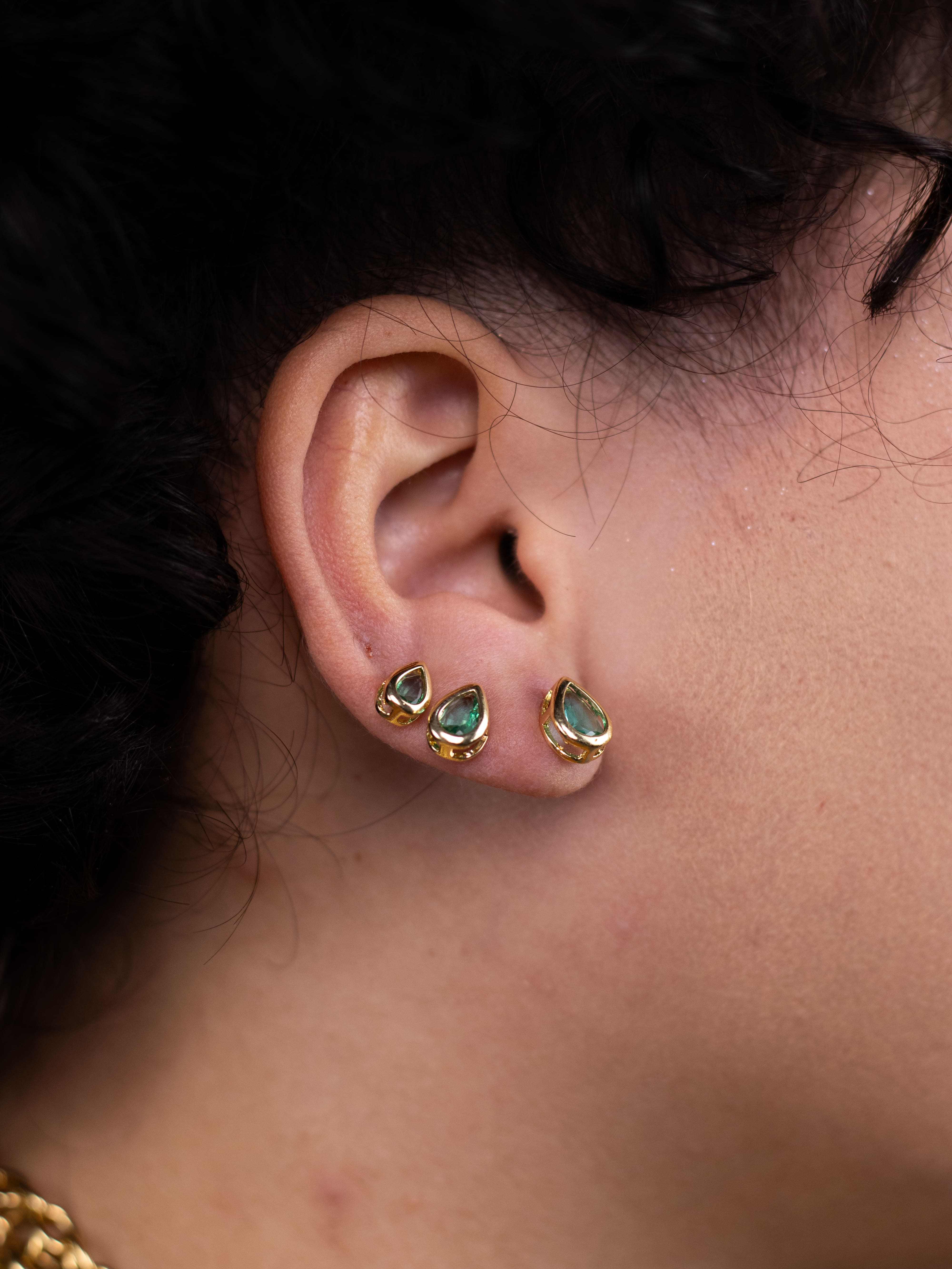 Brinco Trio Dourado de Gota com Cristal Colorido