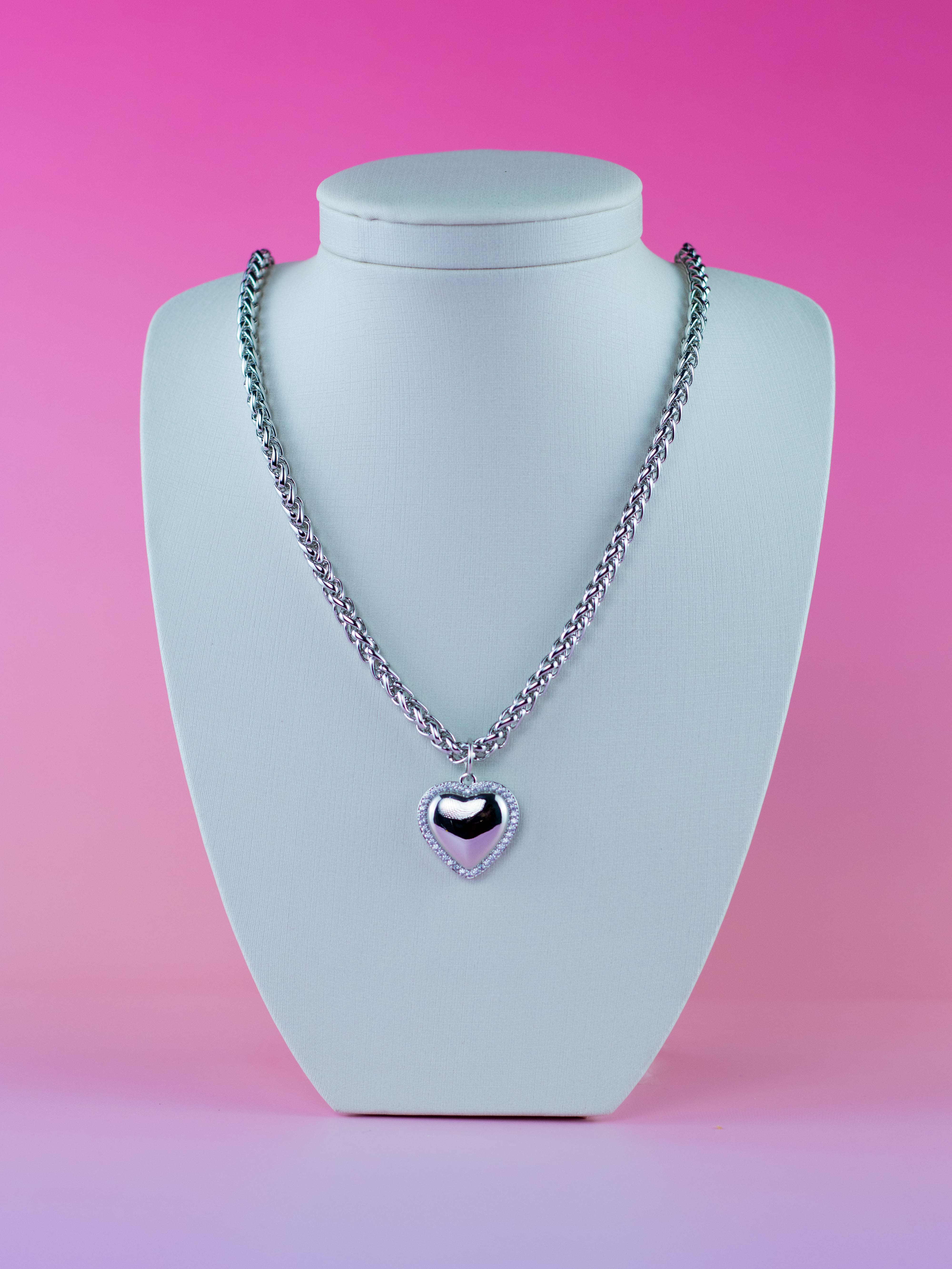 Conjunto Colar e Brinco de Metal Prata com Coração Zircônia