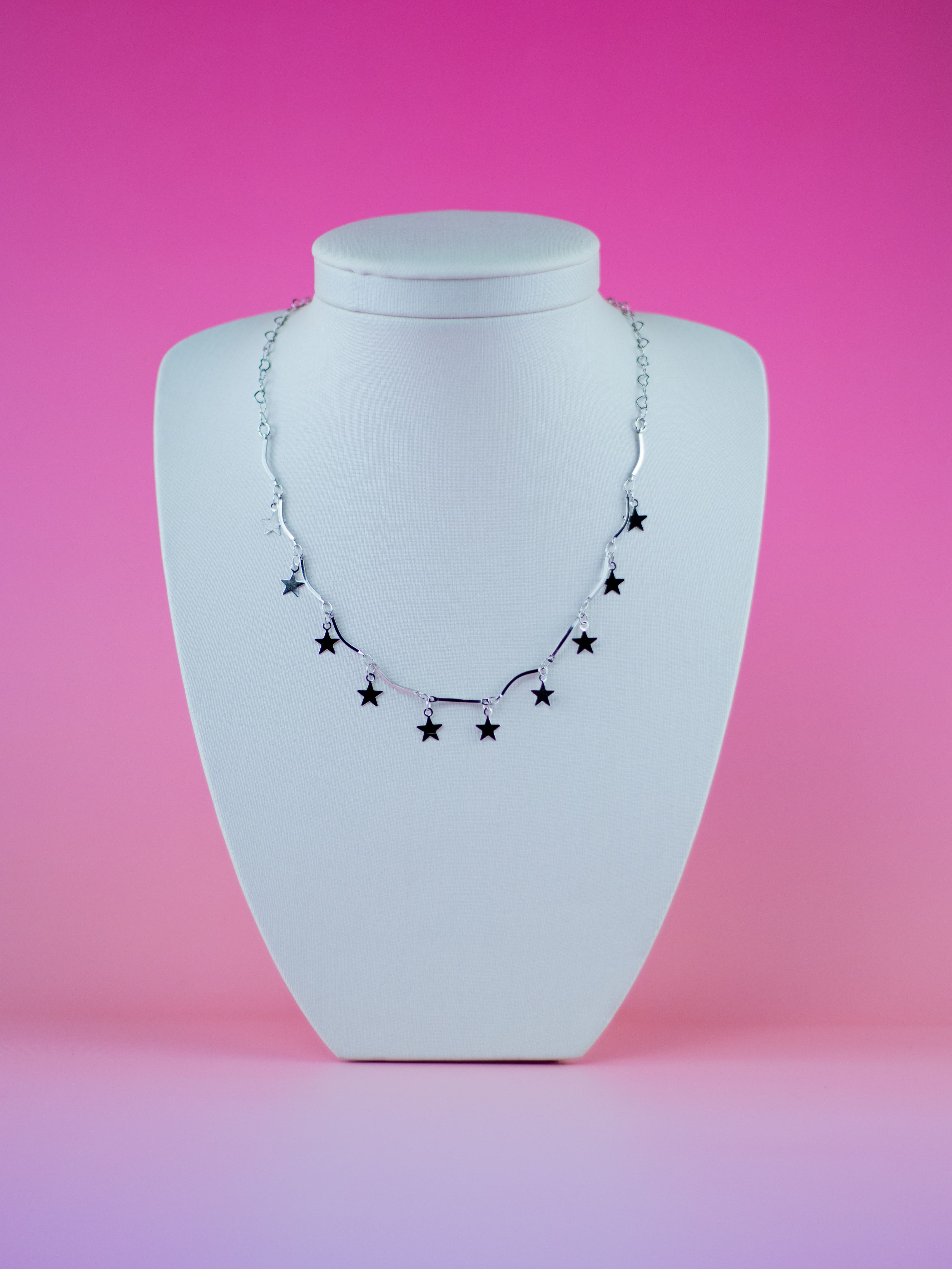 Choker de Metal com Pingente de Estrela