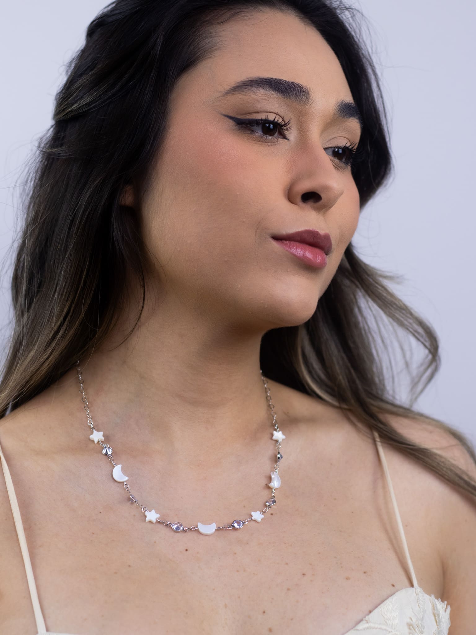 Choker de Metal com Pingente de Madrepérola com Cristal