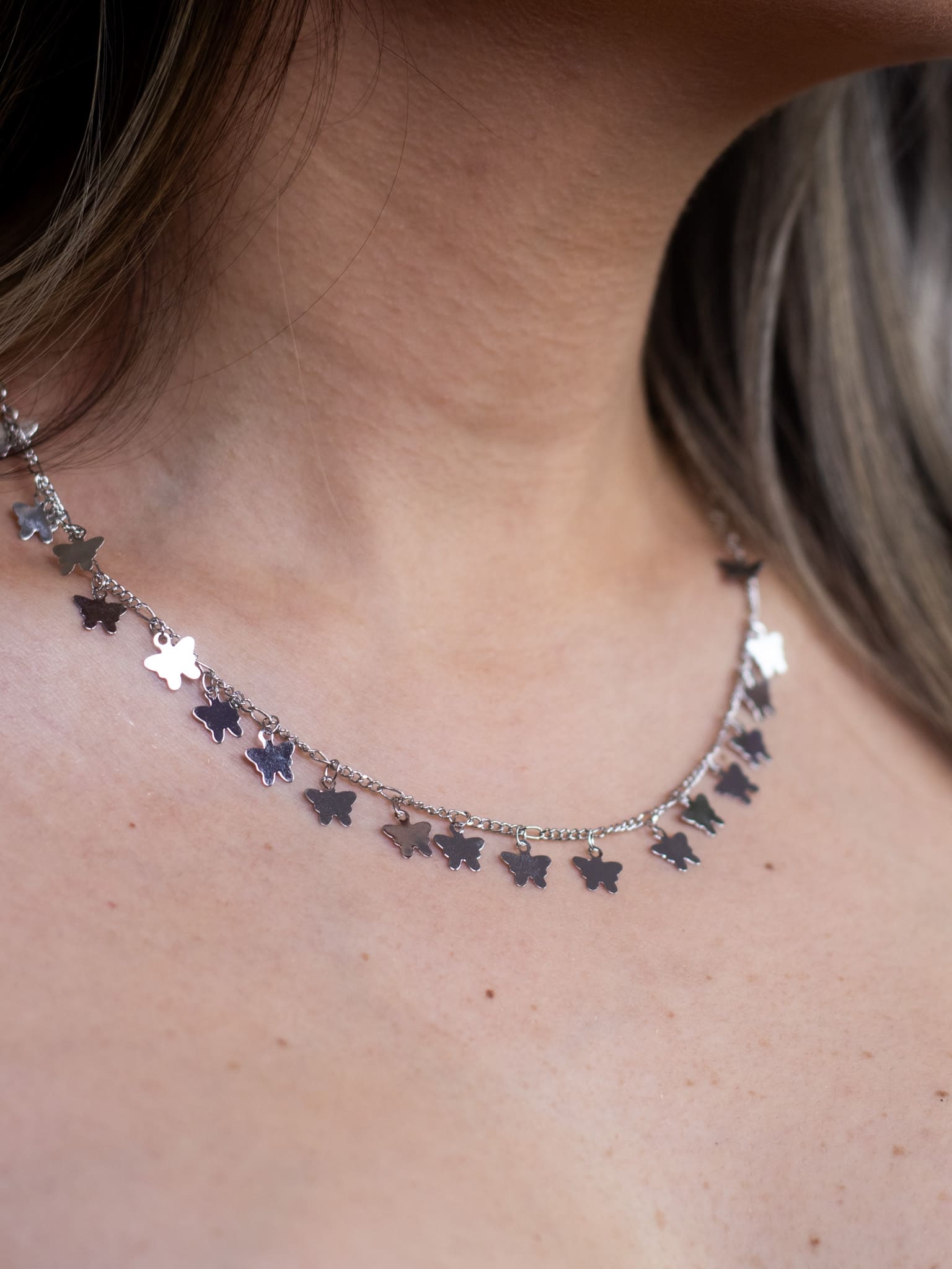 Choker com Pingente de Borboleta