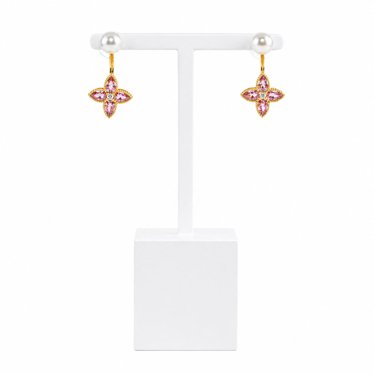 Brinco Falso Piercing Dourado de Navete com Pérola