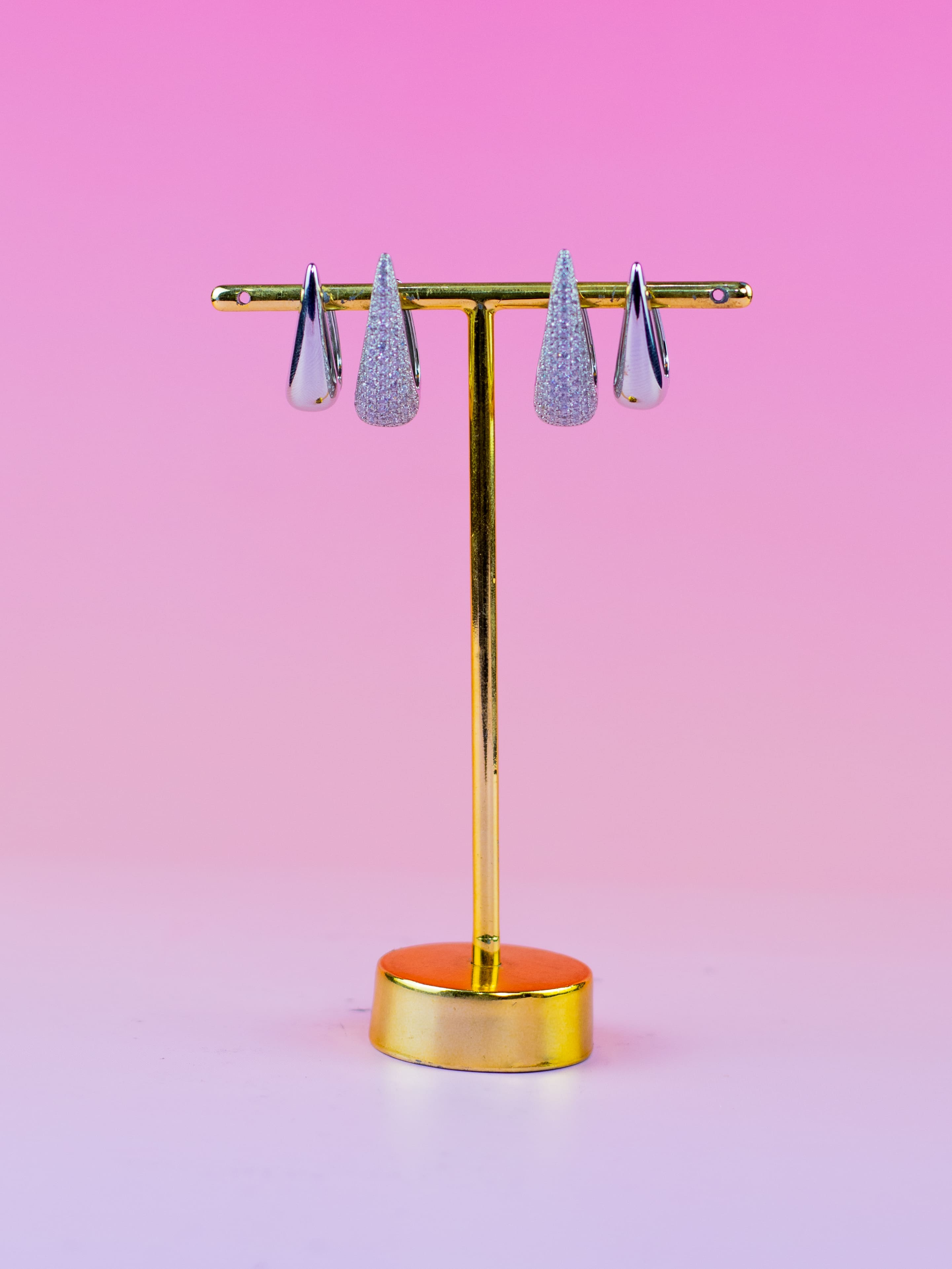 Brinco Duplo Argolinha Prata de Metal Liso e Zircônia