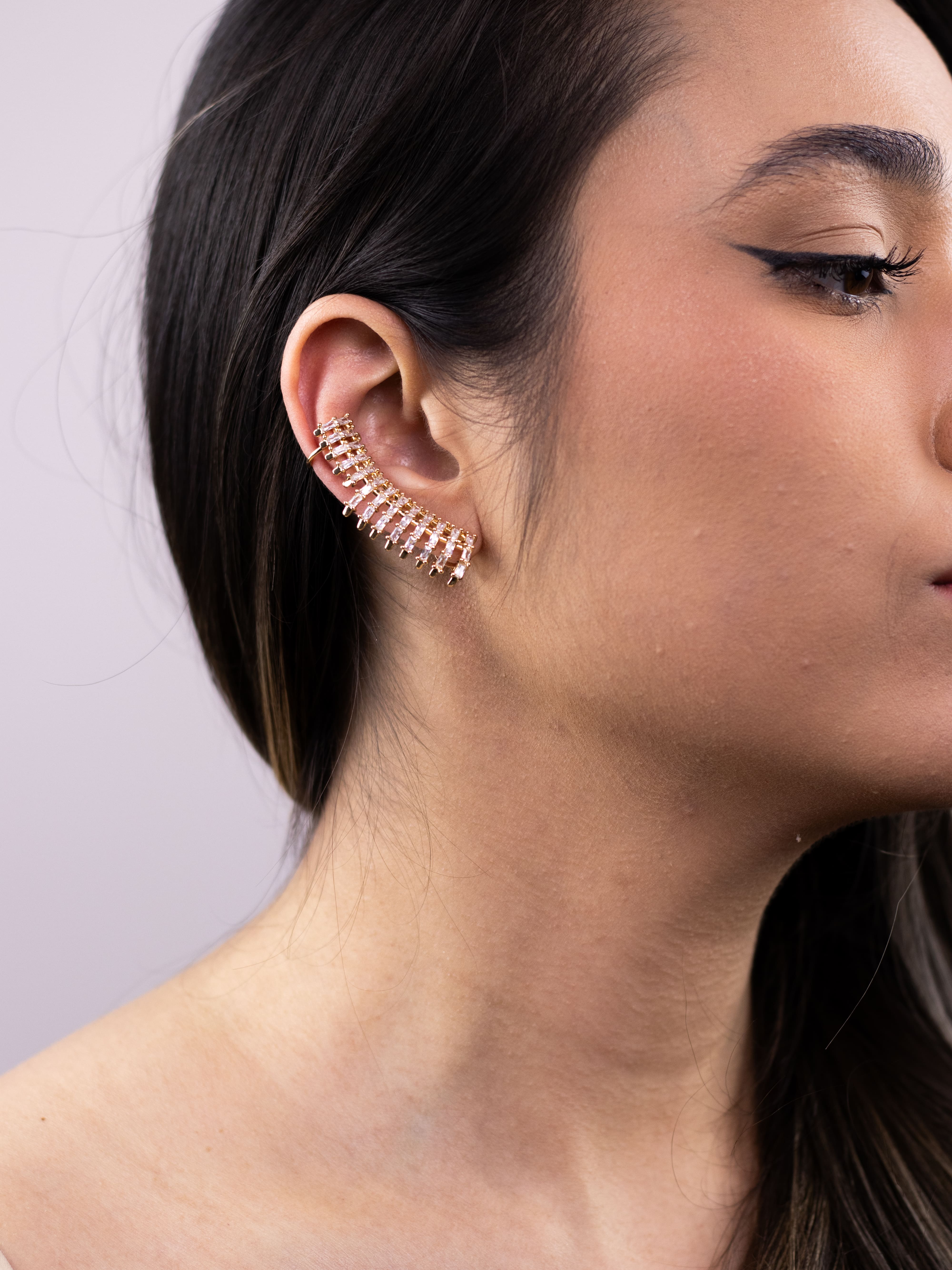 Brinco Earcuff Dourado com Cristal