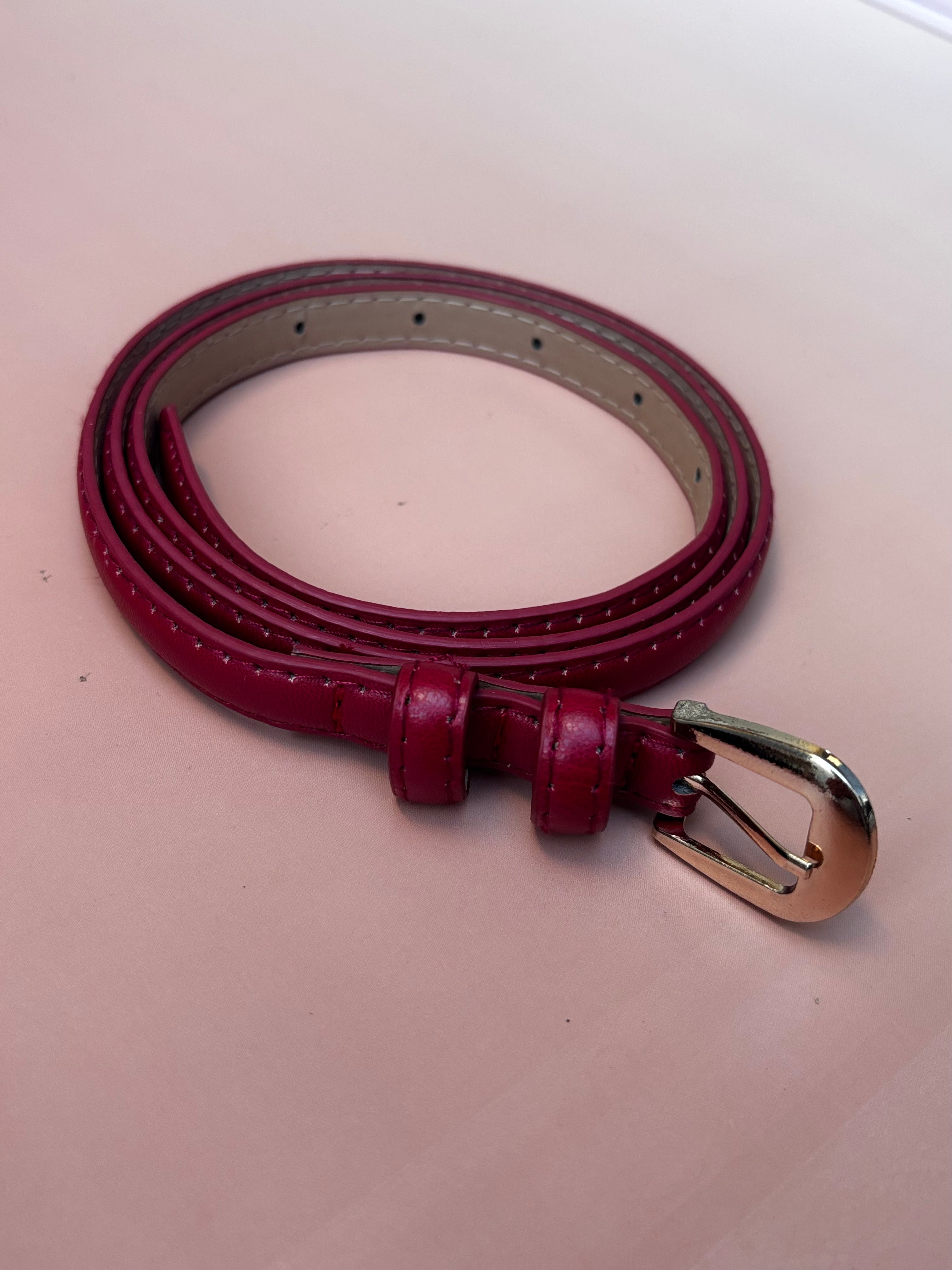 Cinto Feminino Fino com Fivela Oval