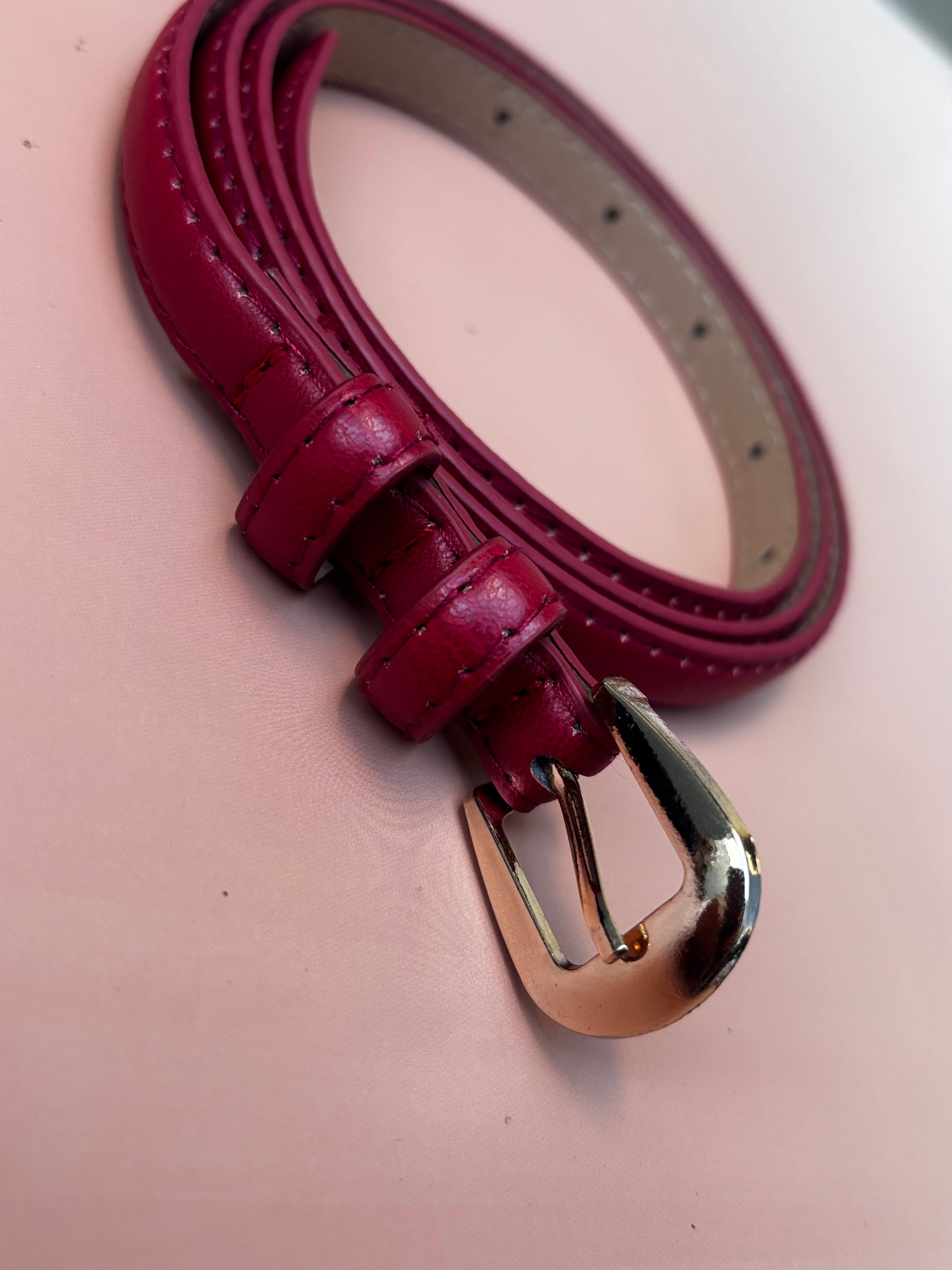 Cinto Feminino Fino com Fivela Oval