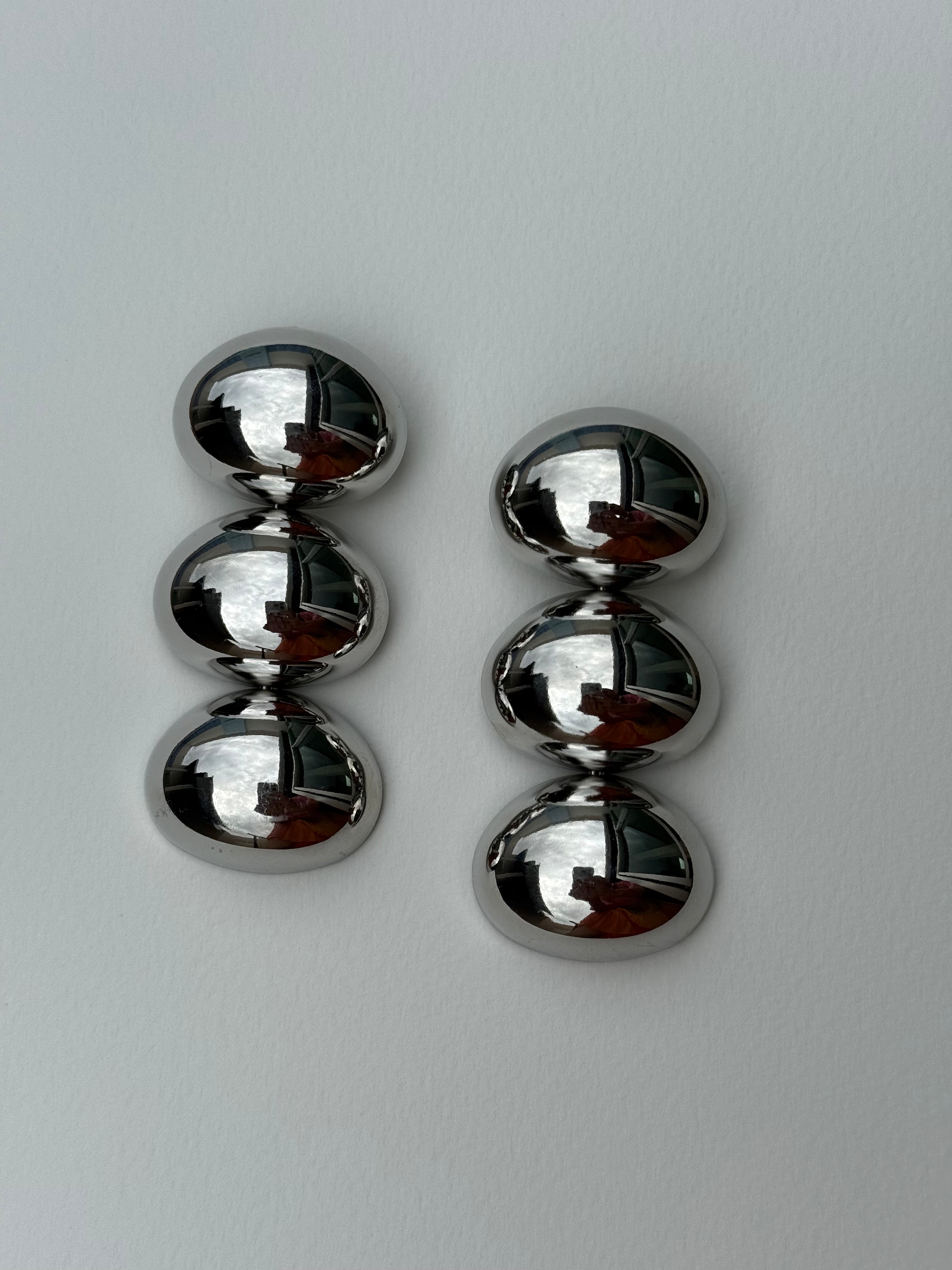 Brinco Esferas Metálicas