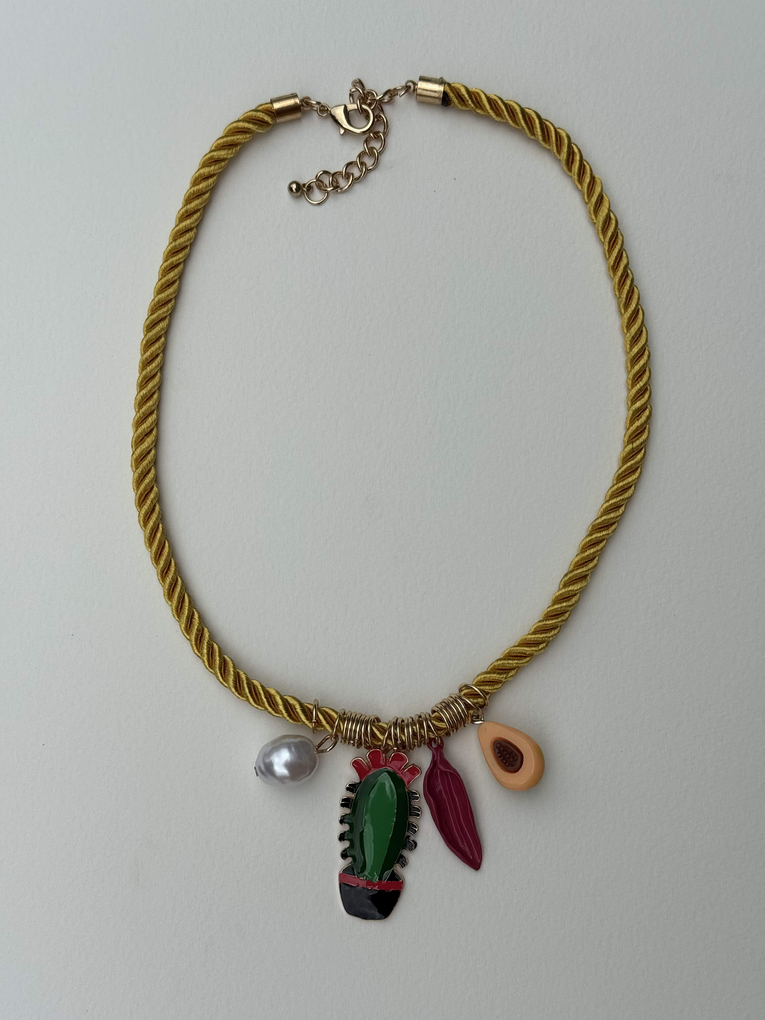 Colar Cacto e Frutas Tropicais