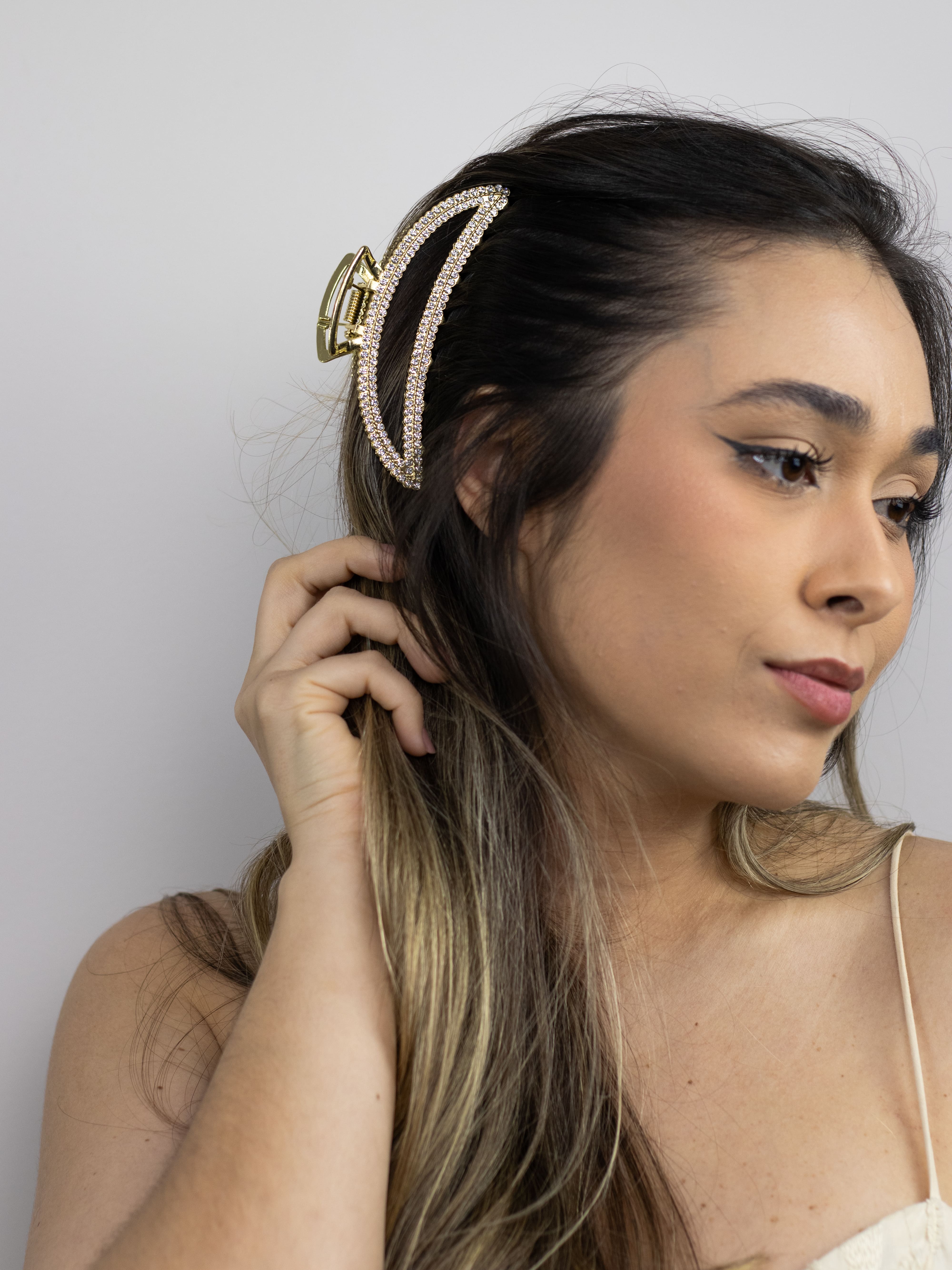 Piranha de Metal com Strass Meia Lua Dourada