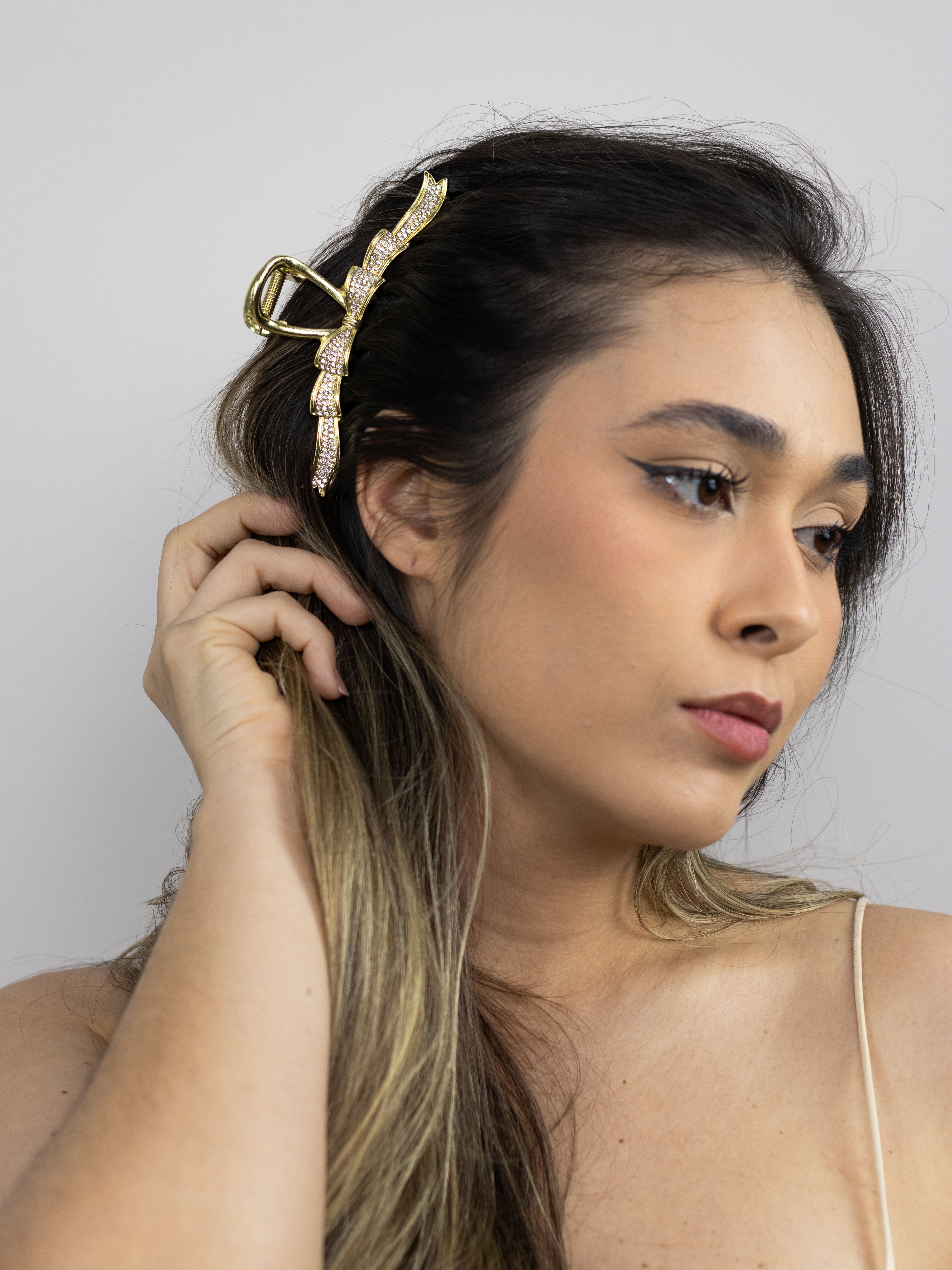 Piranha Metal Dourado Laço Delicado com Strass